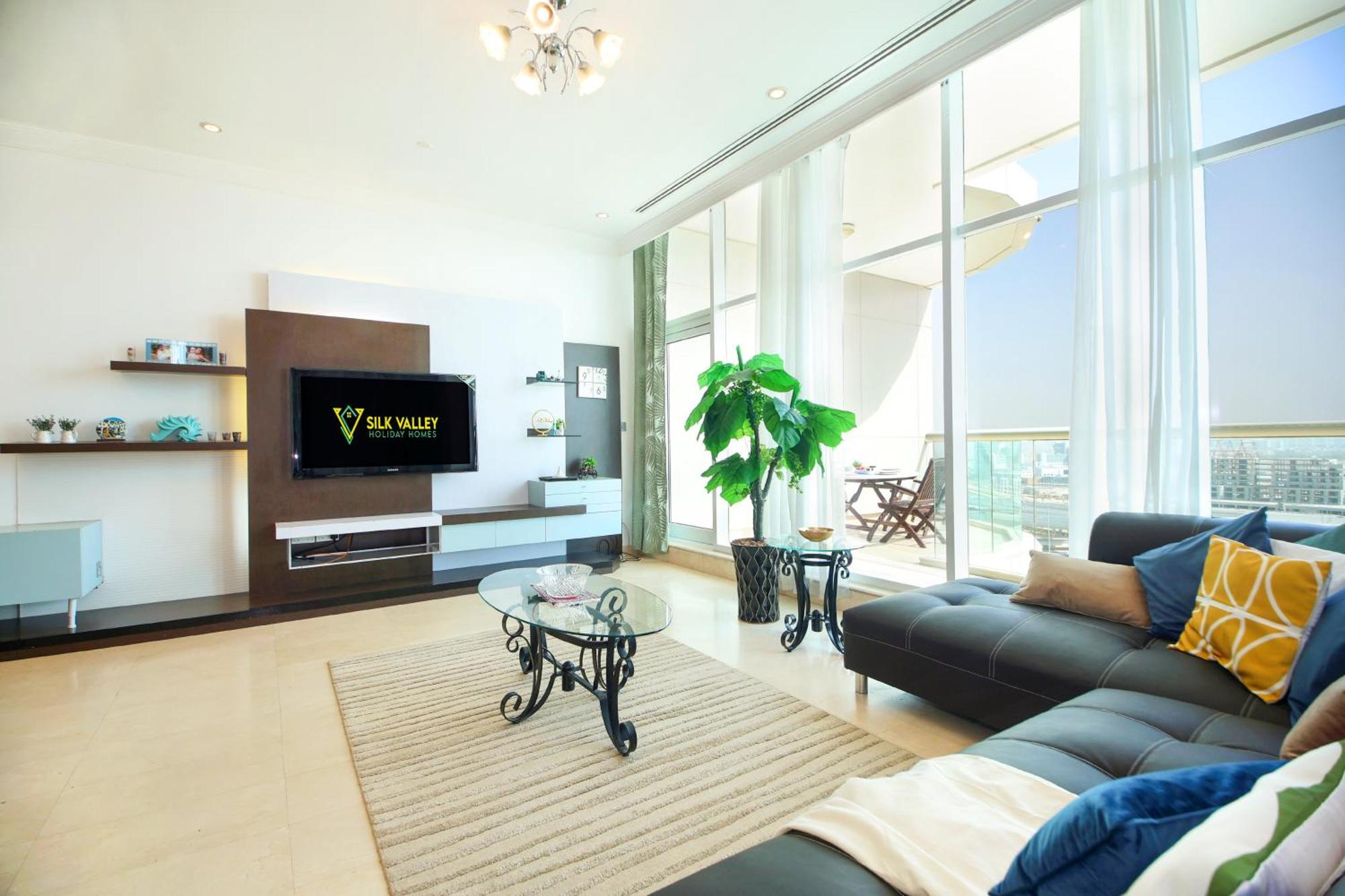 Luxurious 3b With Gorgeous Views Dubai