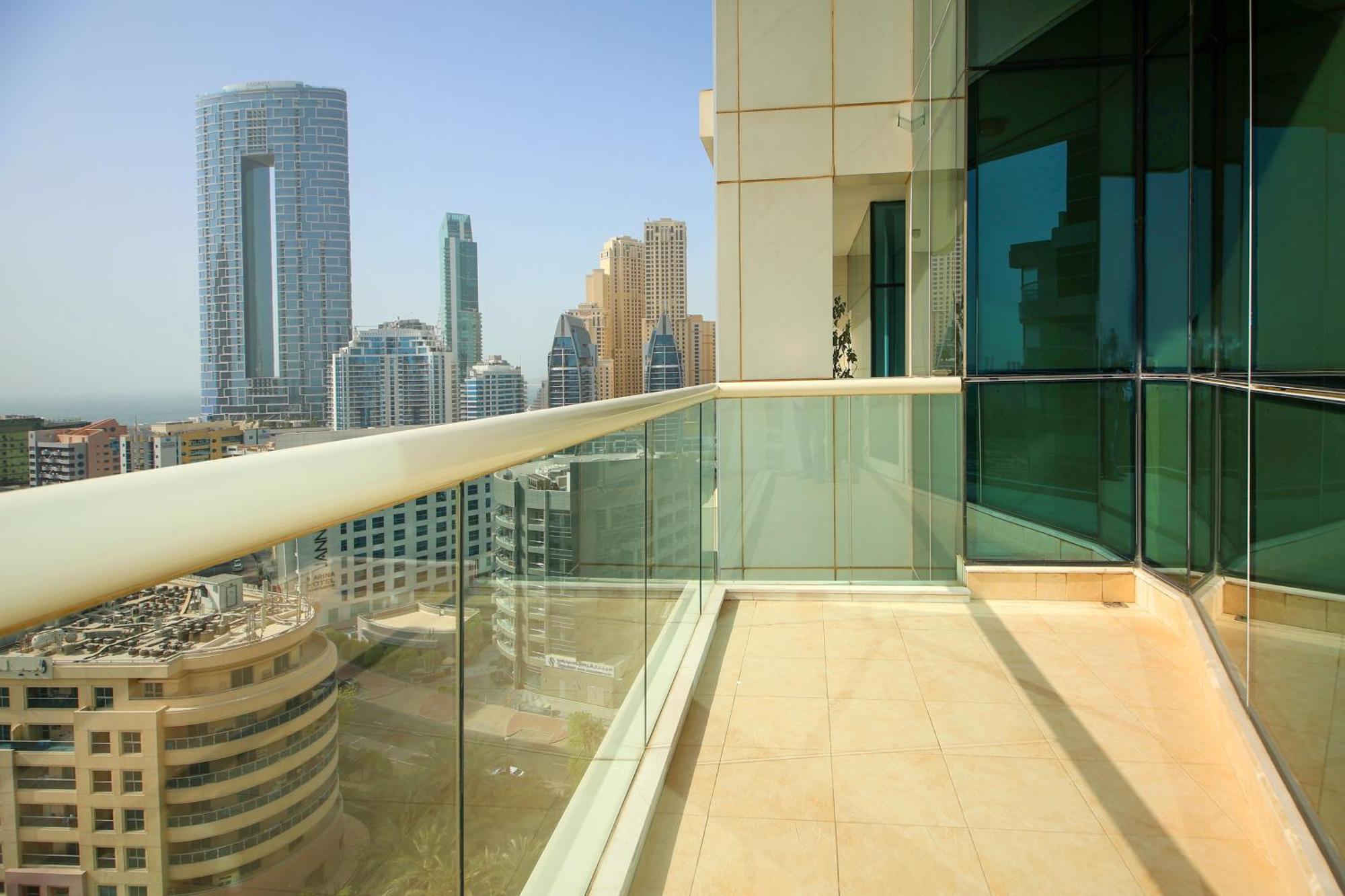Luxurious 3b With Gorgeous Views
