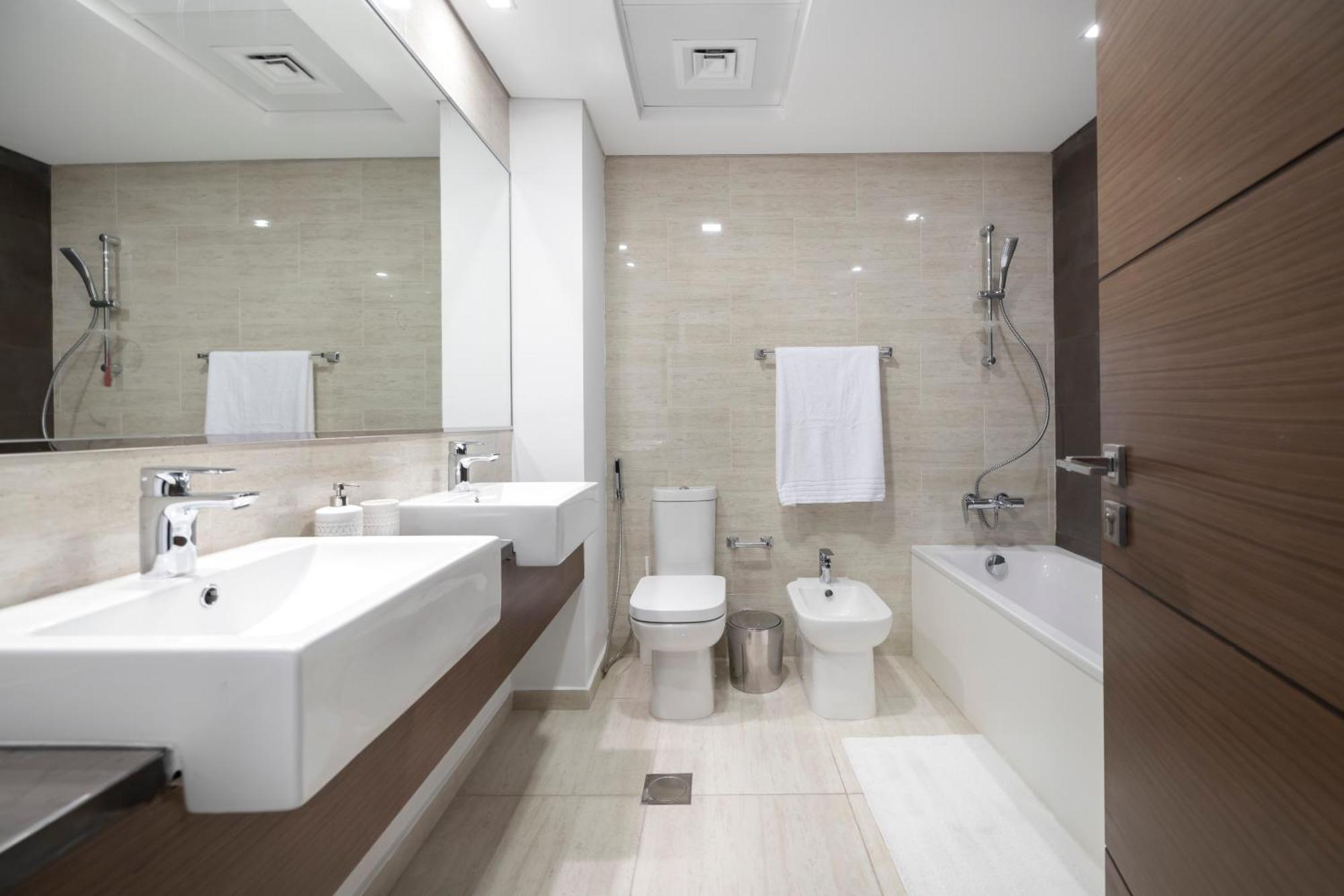 Apartment 2br Api 1000 Community View Jumeirah Dubai