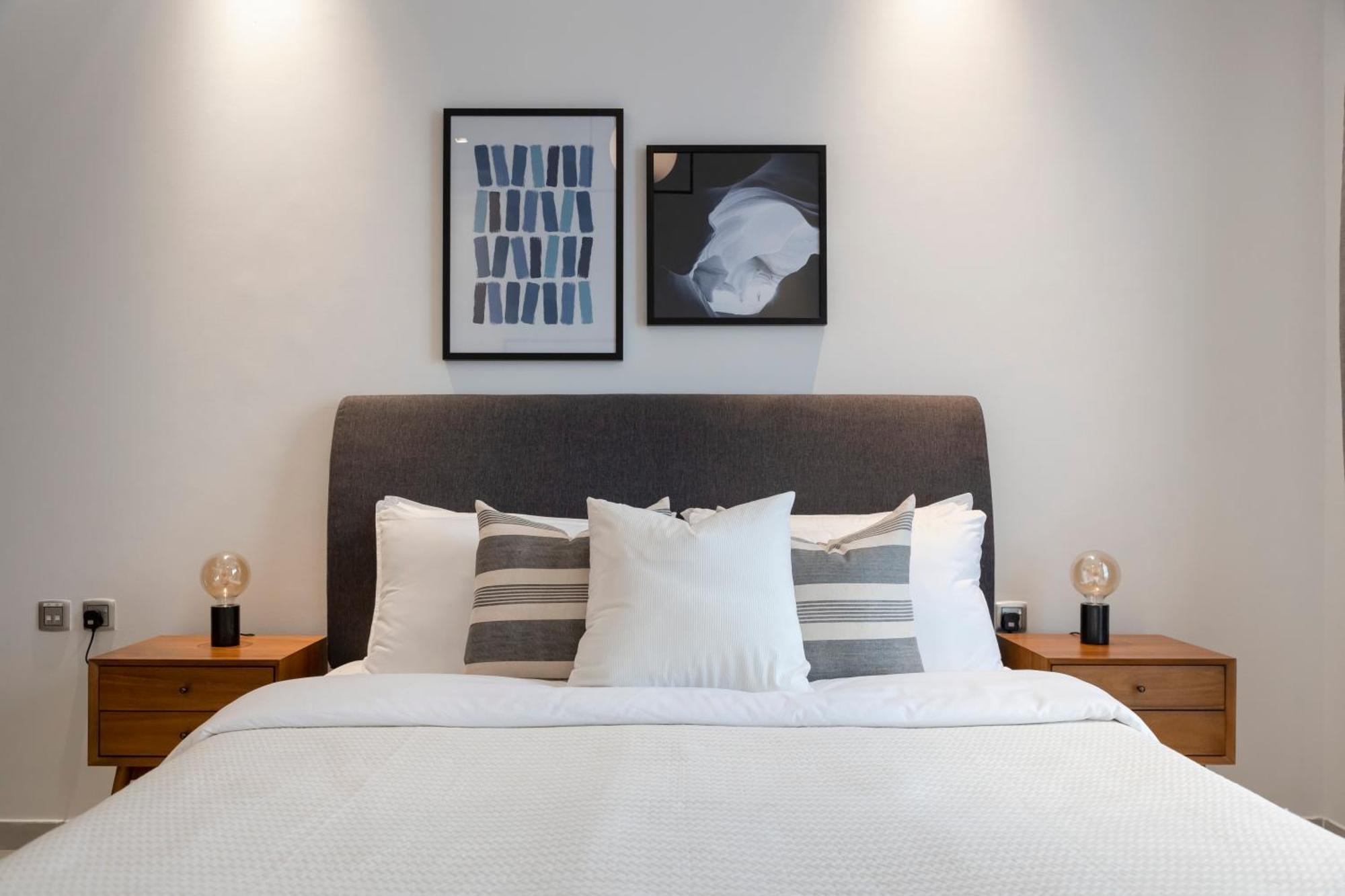 2br Api 1000 Community View Jumeirah Apartment