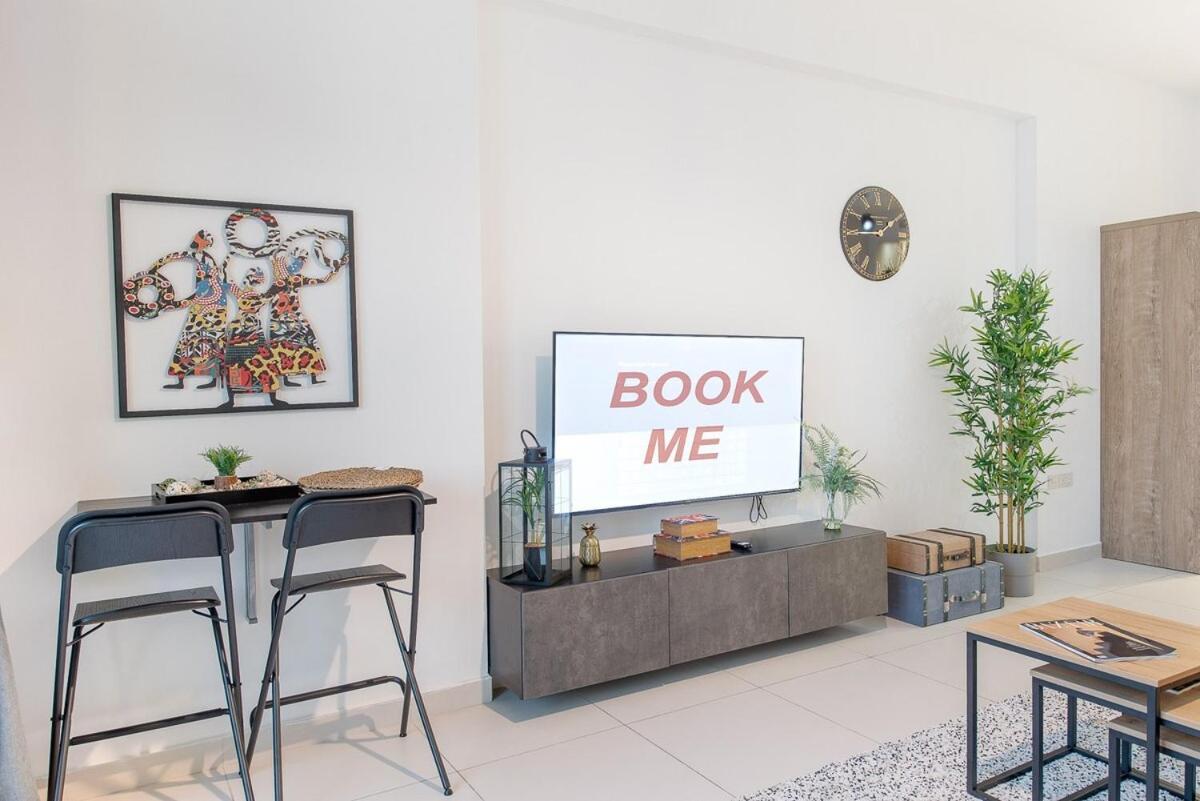 Apartment Cozy Studio With Stunning Ocean Views In Palm Jumeirah Dubai