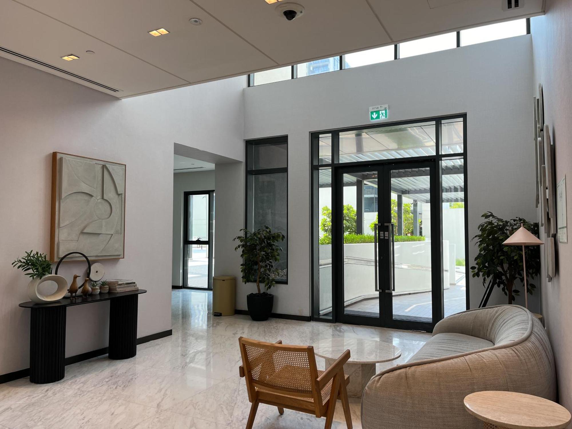 Stylish 1br In Prime Hills