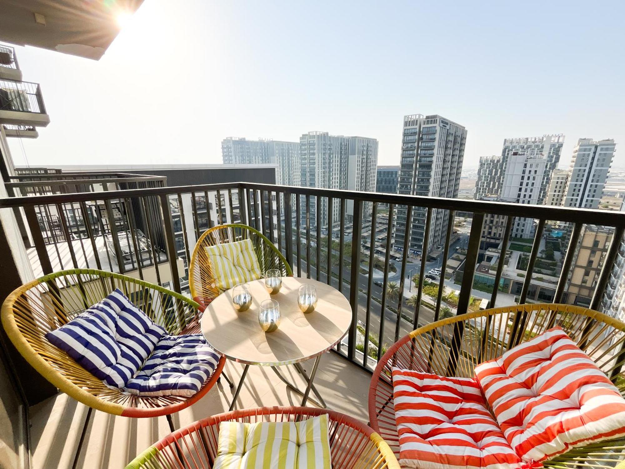 Stylish 1br In Prime Hills