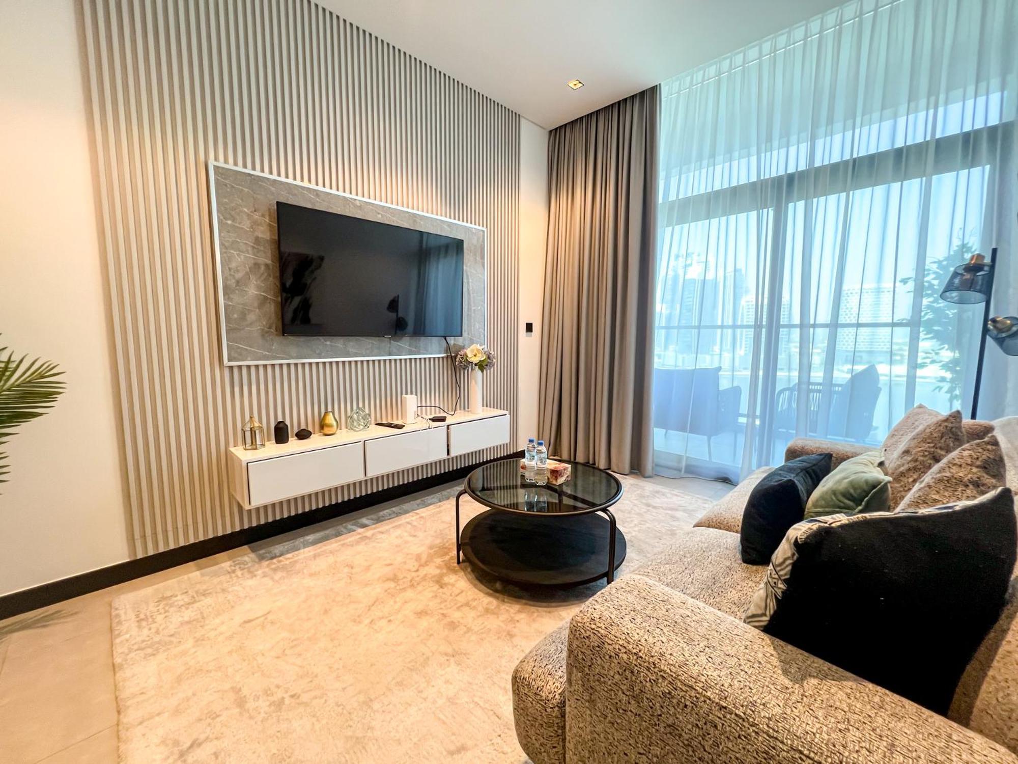 Chic 1-bedroom With Epic Burj Khalifa Views Apartment *