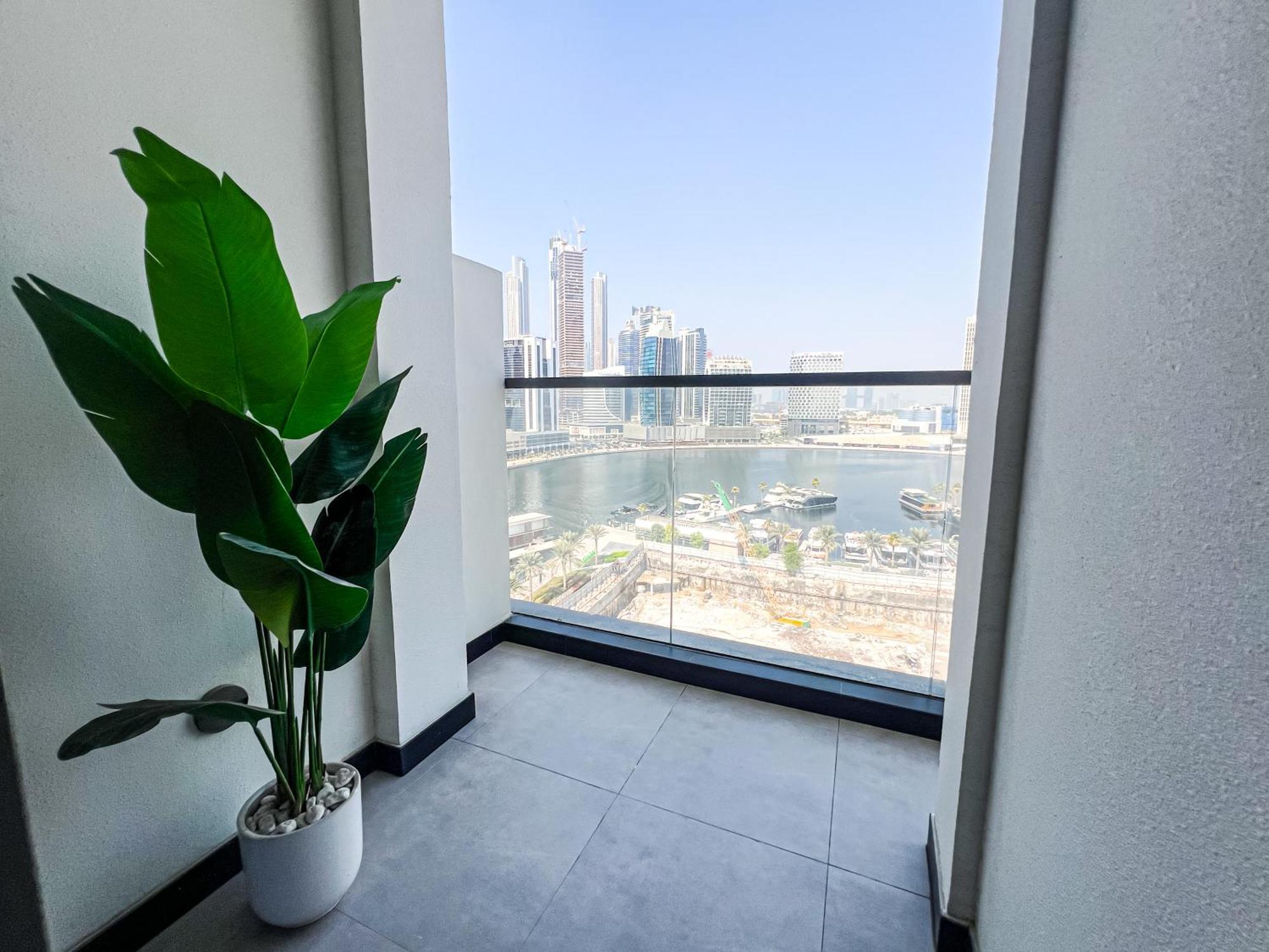 Chic 1-bedroom With Epic Burj Khalifa Views Dubai