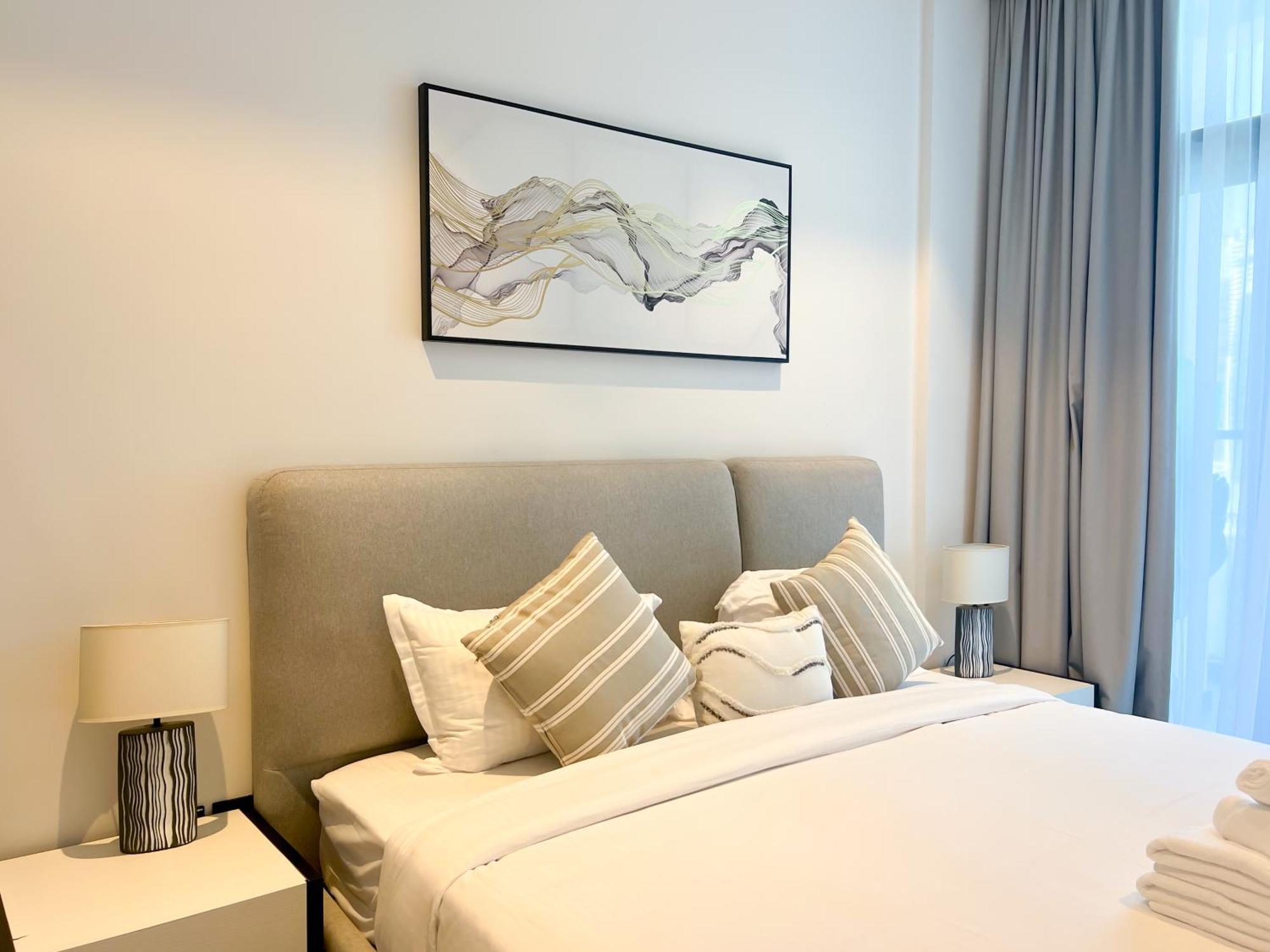 Chic 1-bedroom With Epic Burj Khalifa Views * Dubai
