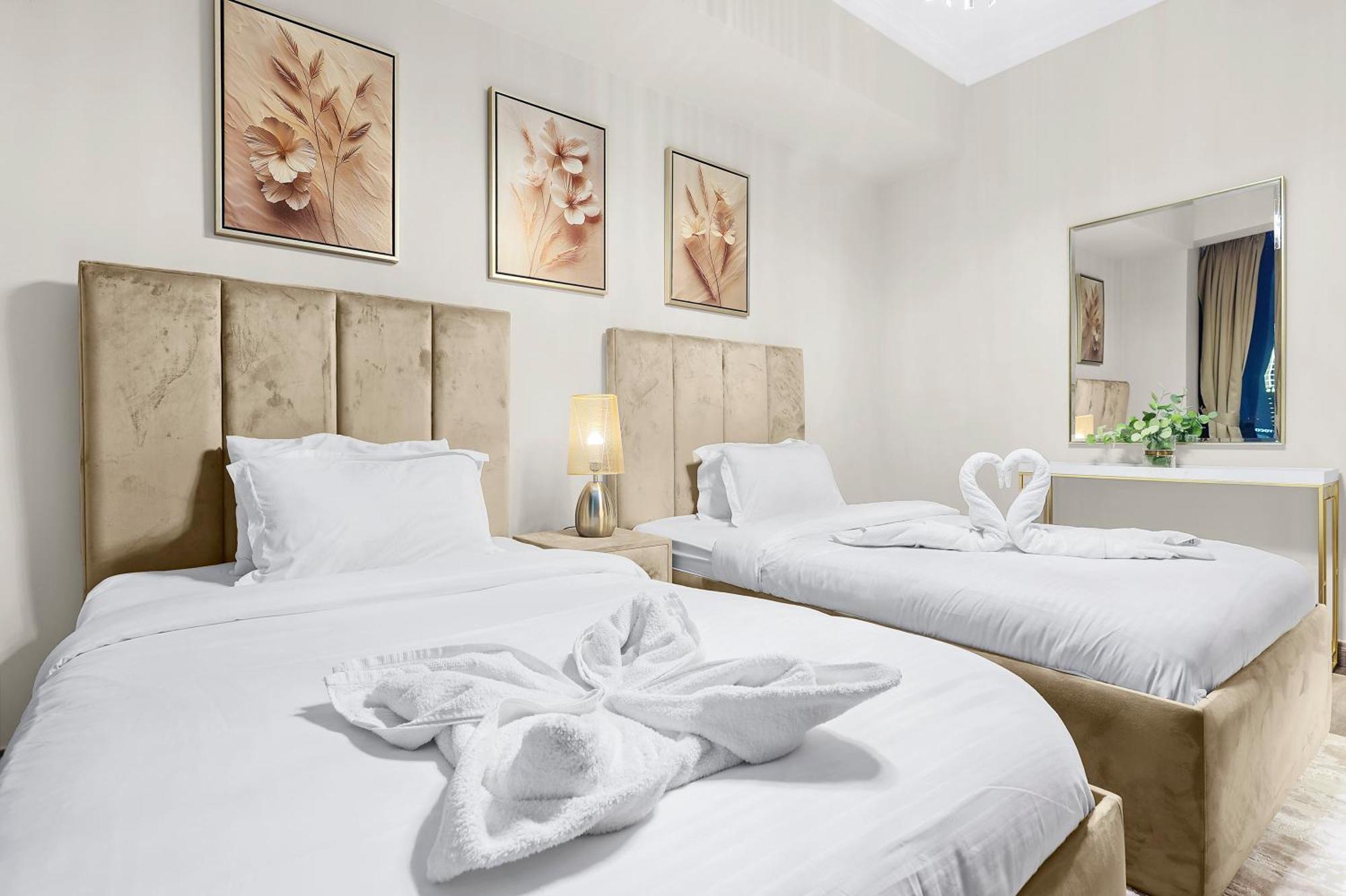 First Class 3br With Full Burj Khalifa And Fountain View Apartment *
