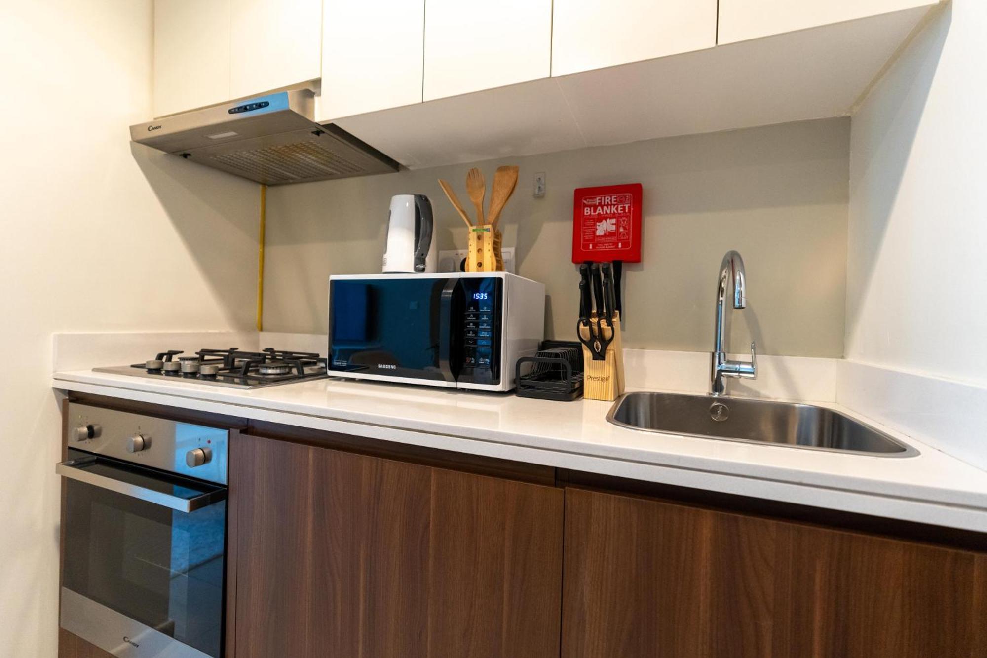 Fascinating 1 Bedroom At Vera Apartment Dubai