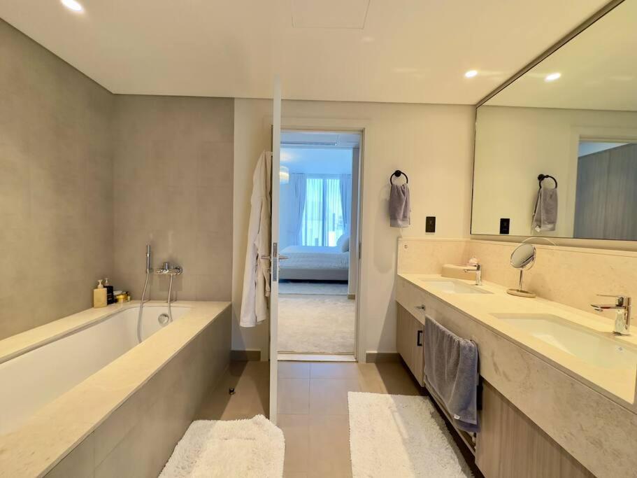 Luxury & Stunning Family Villa-dubai Hills Estate
