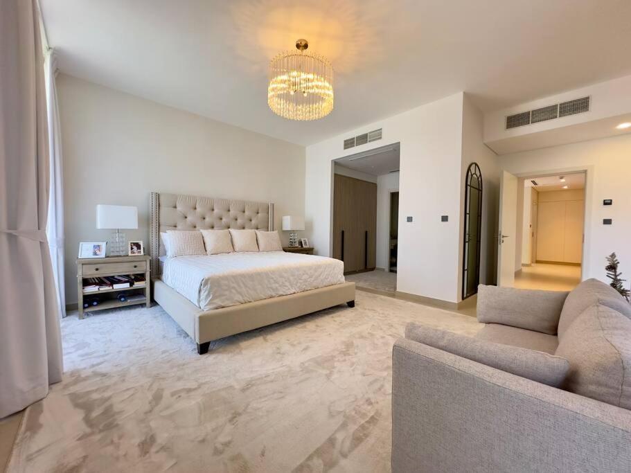 Luxury & Stunning Family Villa-dubai Hills Estate *