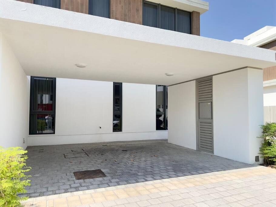 Luxury & Stunning Family Villa-dubai Hills Estate Villa Dubai