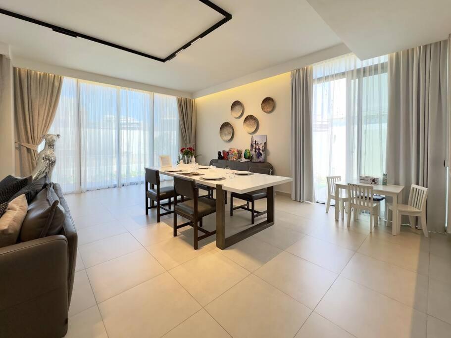 Villa Luxury & Stunning Family Villa-dubai Hills Estate