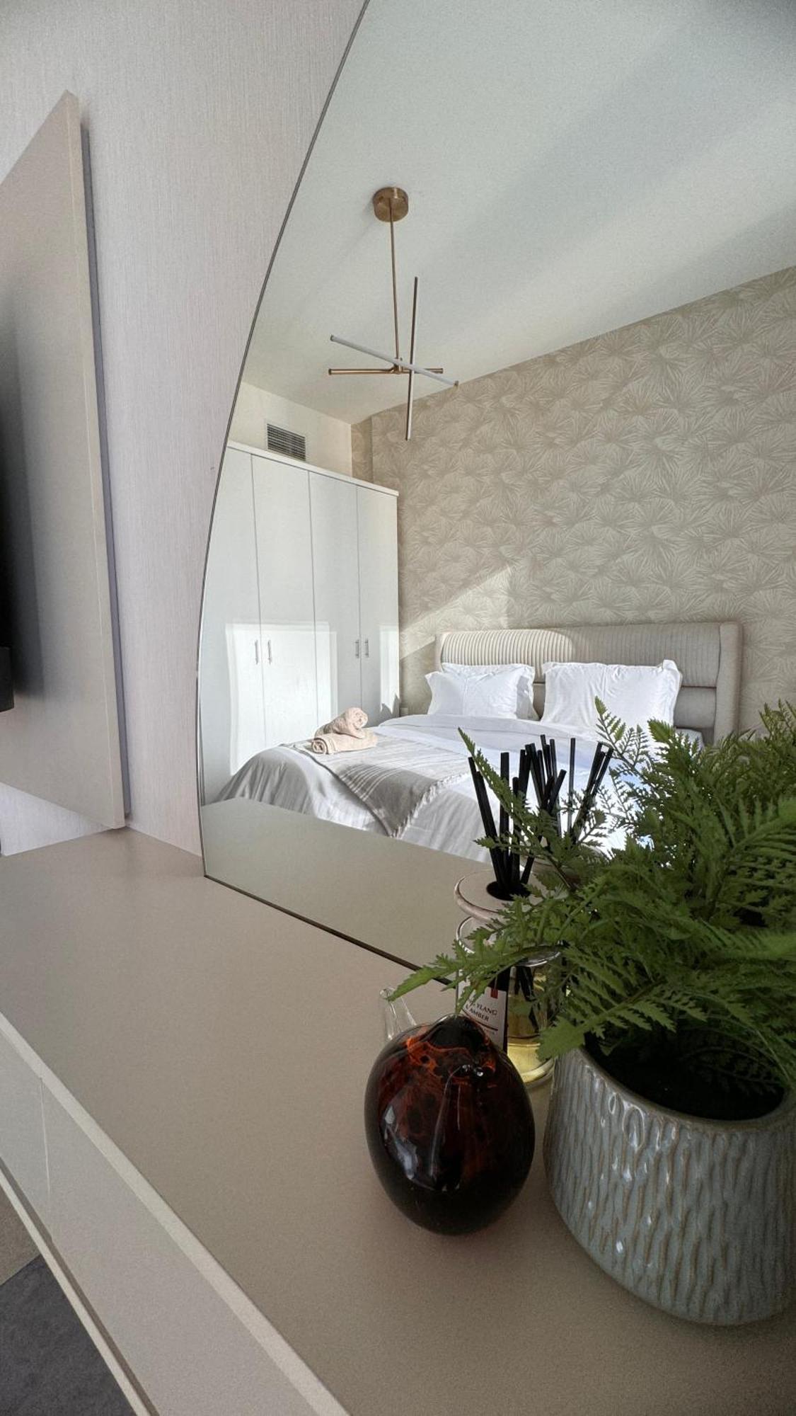 Apartment Amazing 1 Bedroom - Downtown Dubai, Canal & Burj Views Dubai