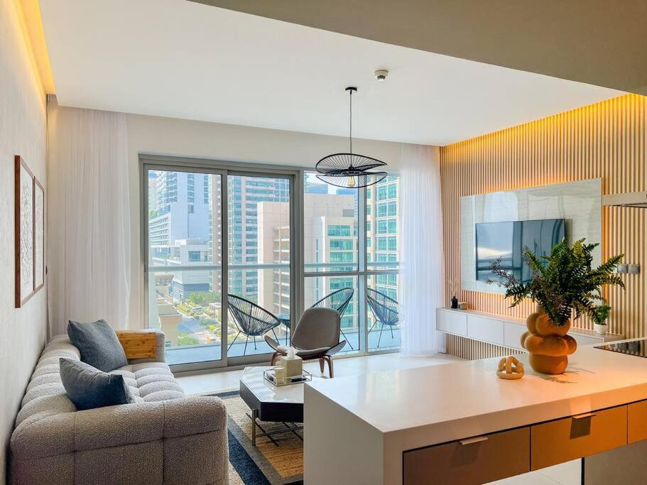 Apartment Modern 1br Panoramic View, West Avenue Dubai