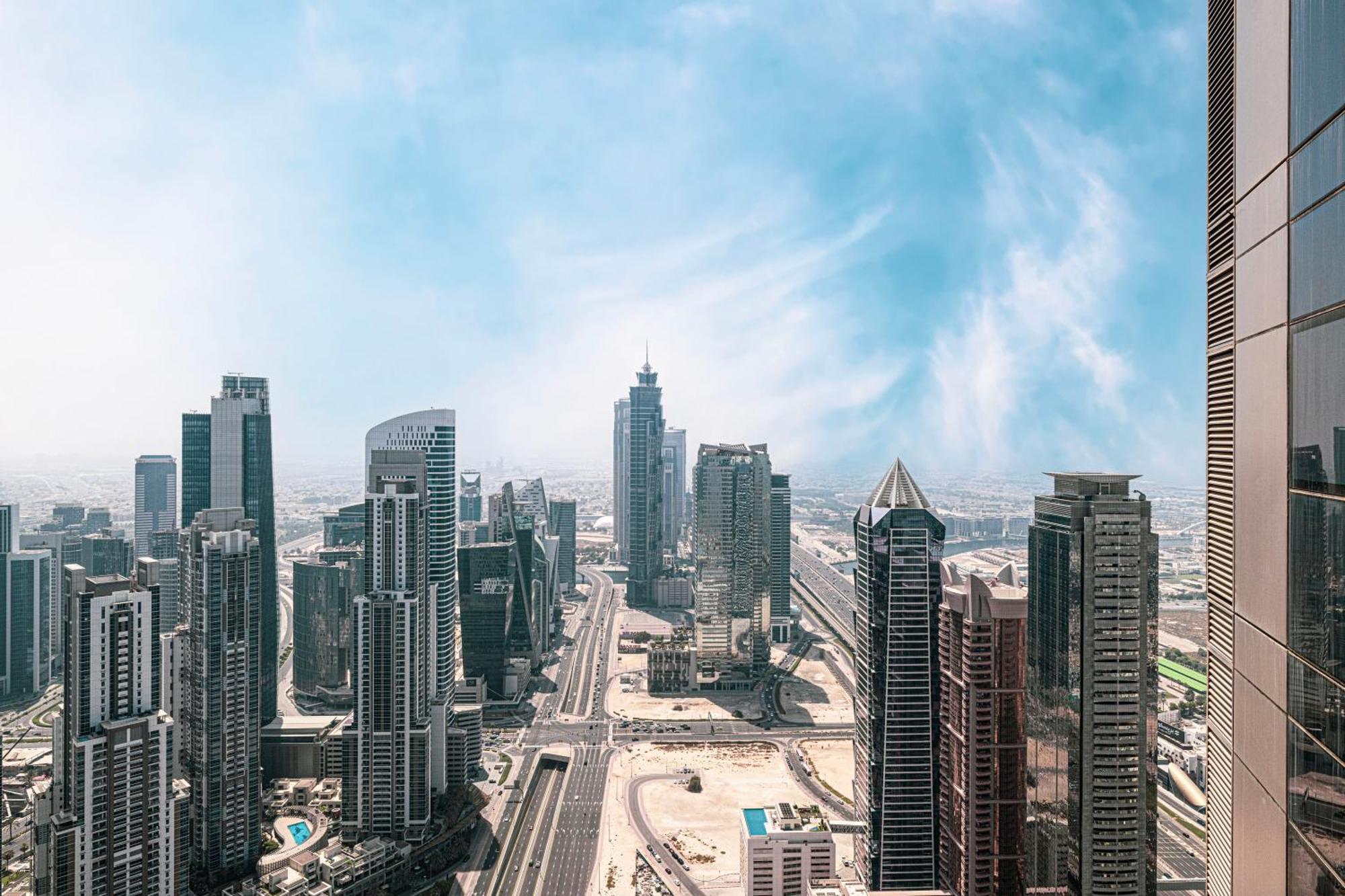 64th Floor Highest Downtown Infinity Pool Burj Khalifa View