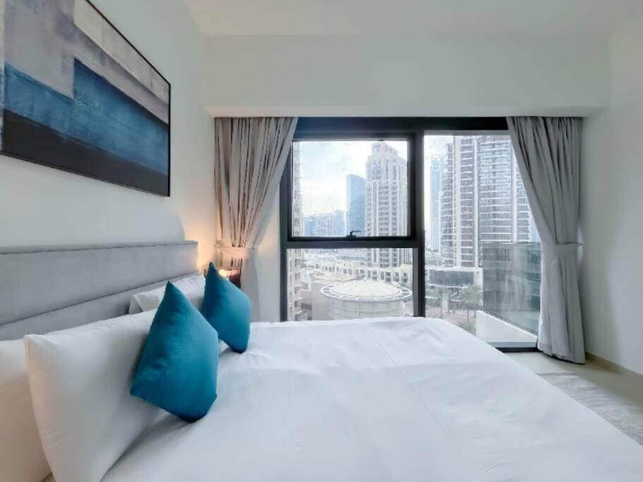 The Signature-step To Burjkhalifa-actone-1br