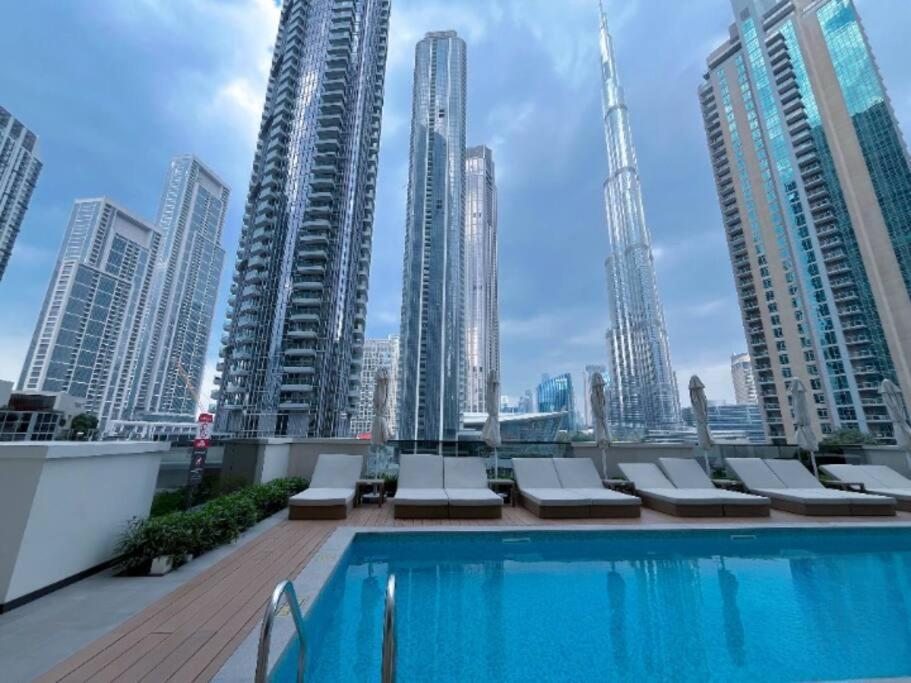 The Signature-step To Burjkhalifa-actone-1br