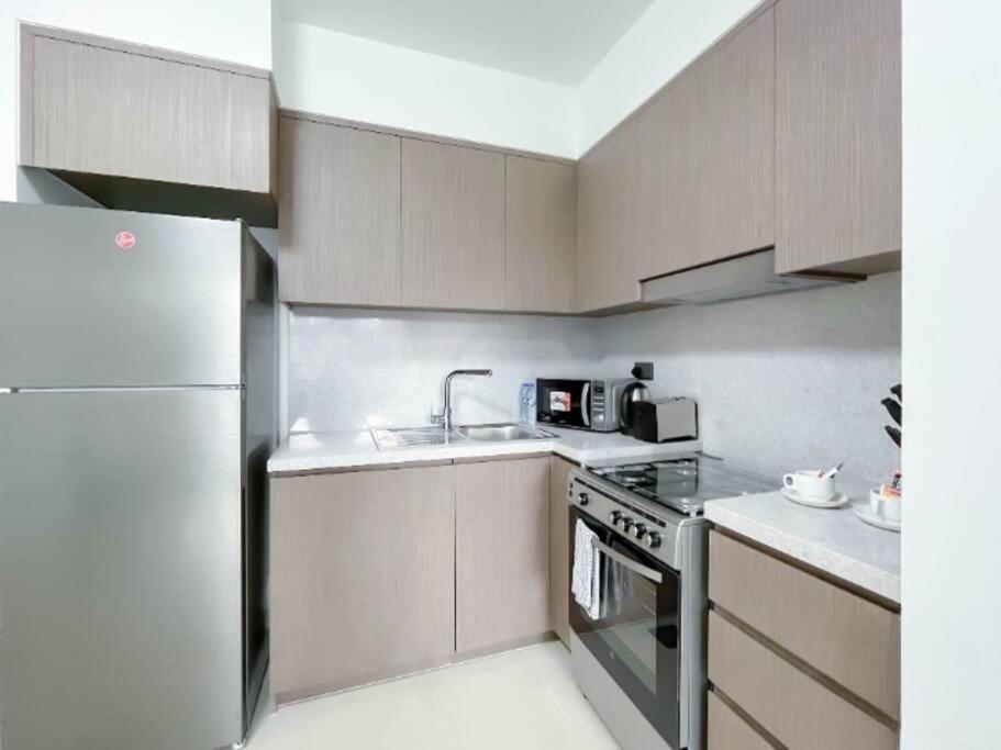 The Signature-step To Burjkhalifa-actone-1br *