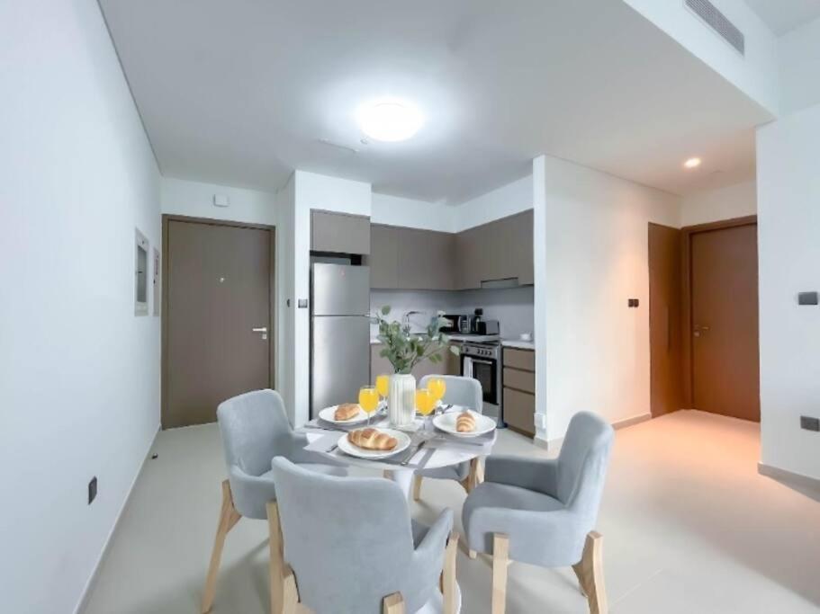 The Signature-step To Burjkhalifa-actone-1br Apartment