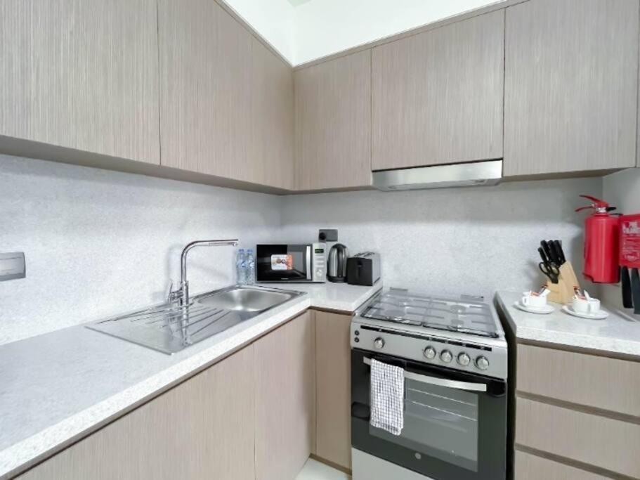 The Signature-step To Burjkhalifa-actone-1br Apartment