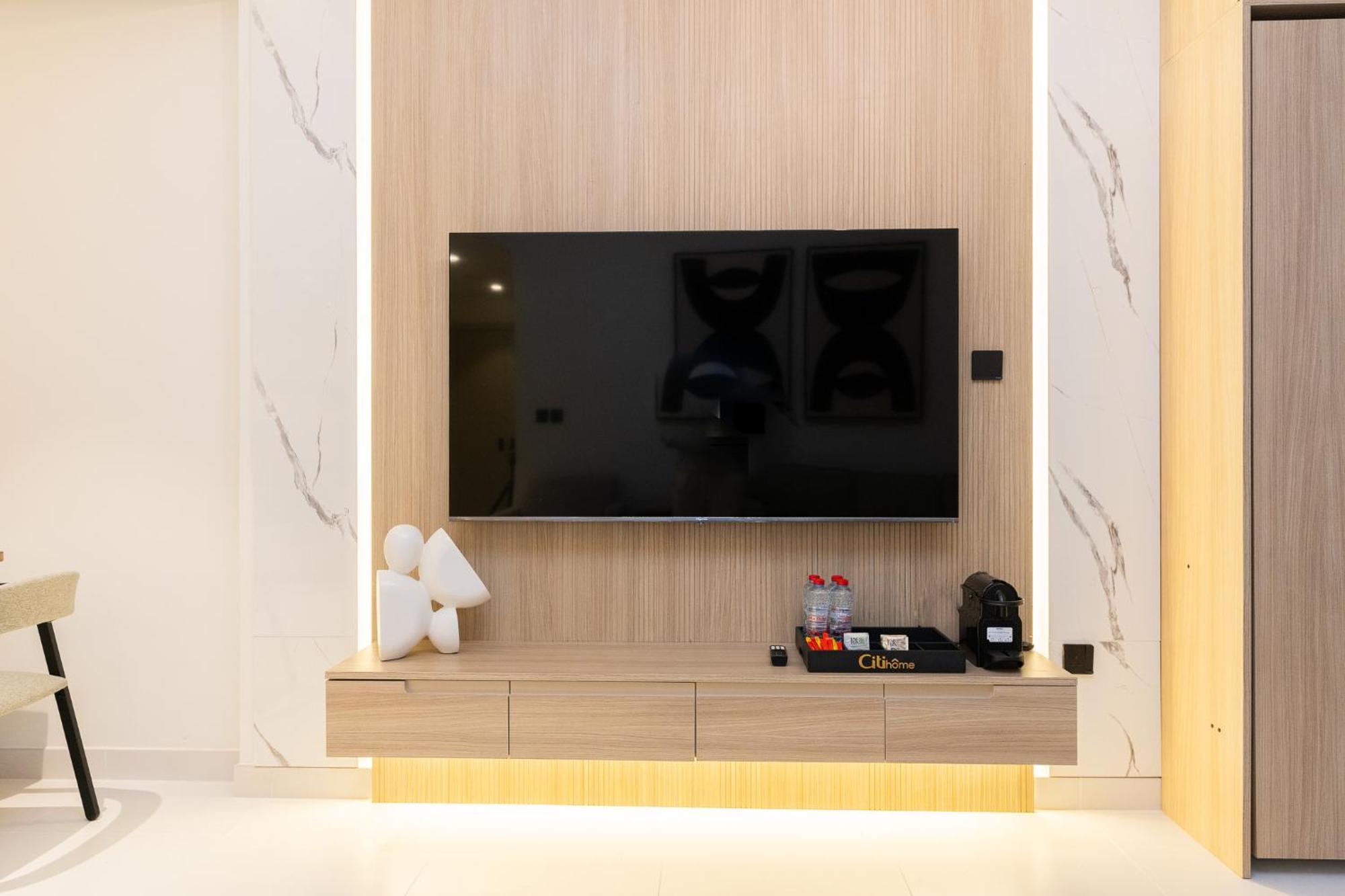 Citihome - 1br In Marina Vista At Front *