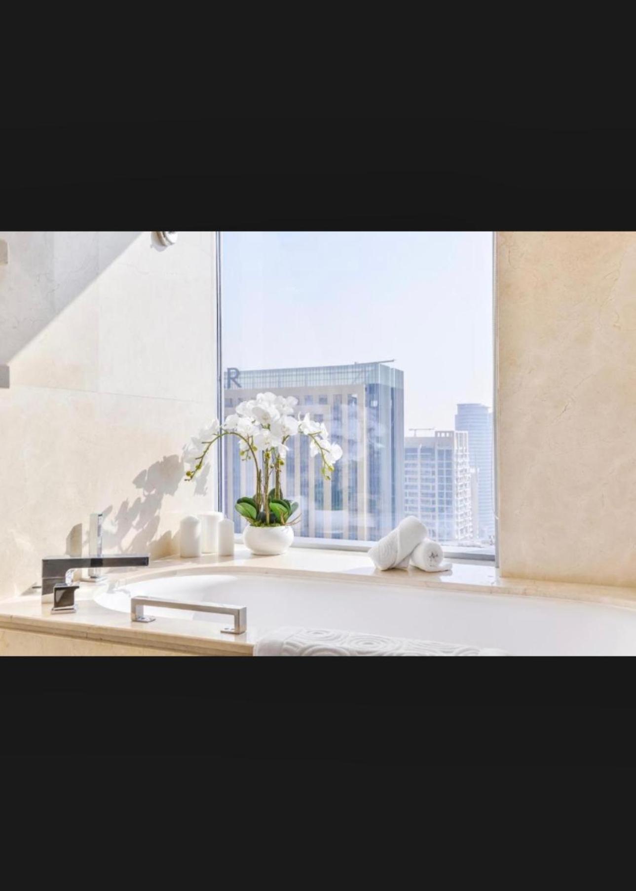 Apartment Address Marina Mall Suites - Full Marina Views, Balcony, Kitchen & Parking *