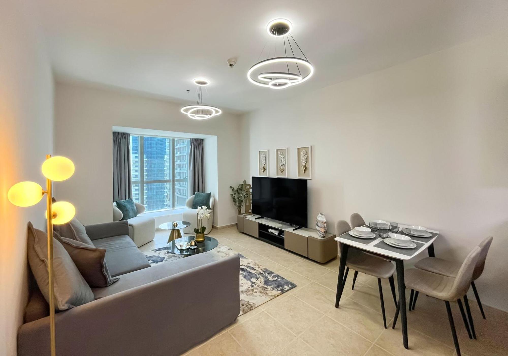 Apartment Livbnb-high Rise 1br With Balcony Near Barasti Dubai