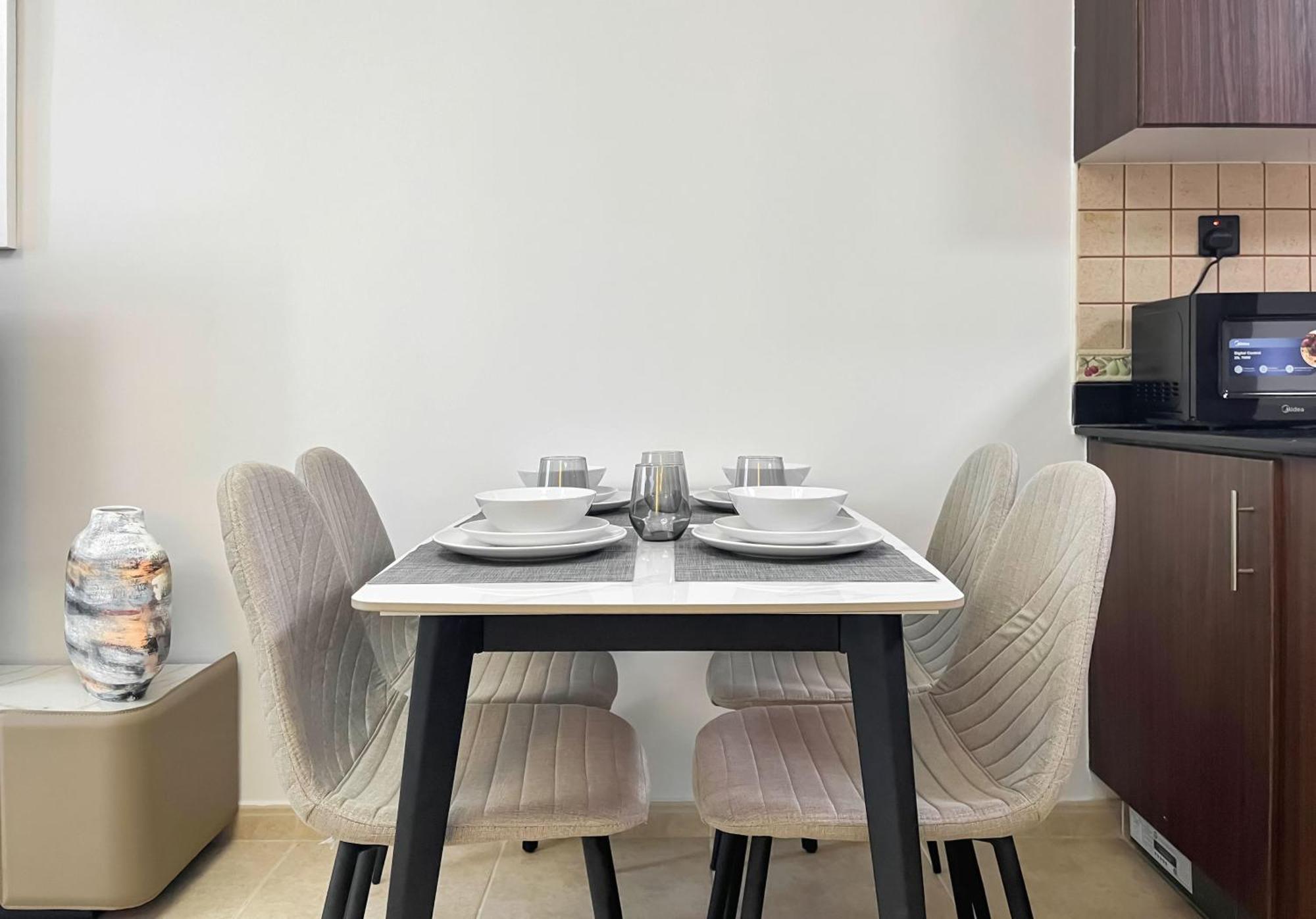 Apartment Livbnb-high Rise 1br With Balcony Near Barasti Dubai