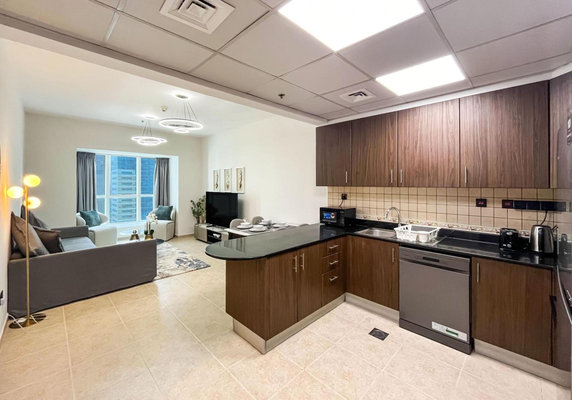 Apartment Livbnb-high Rise 1br With Balcony Near Barasti
