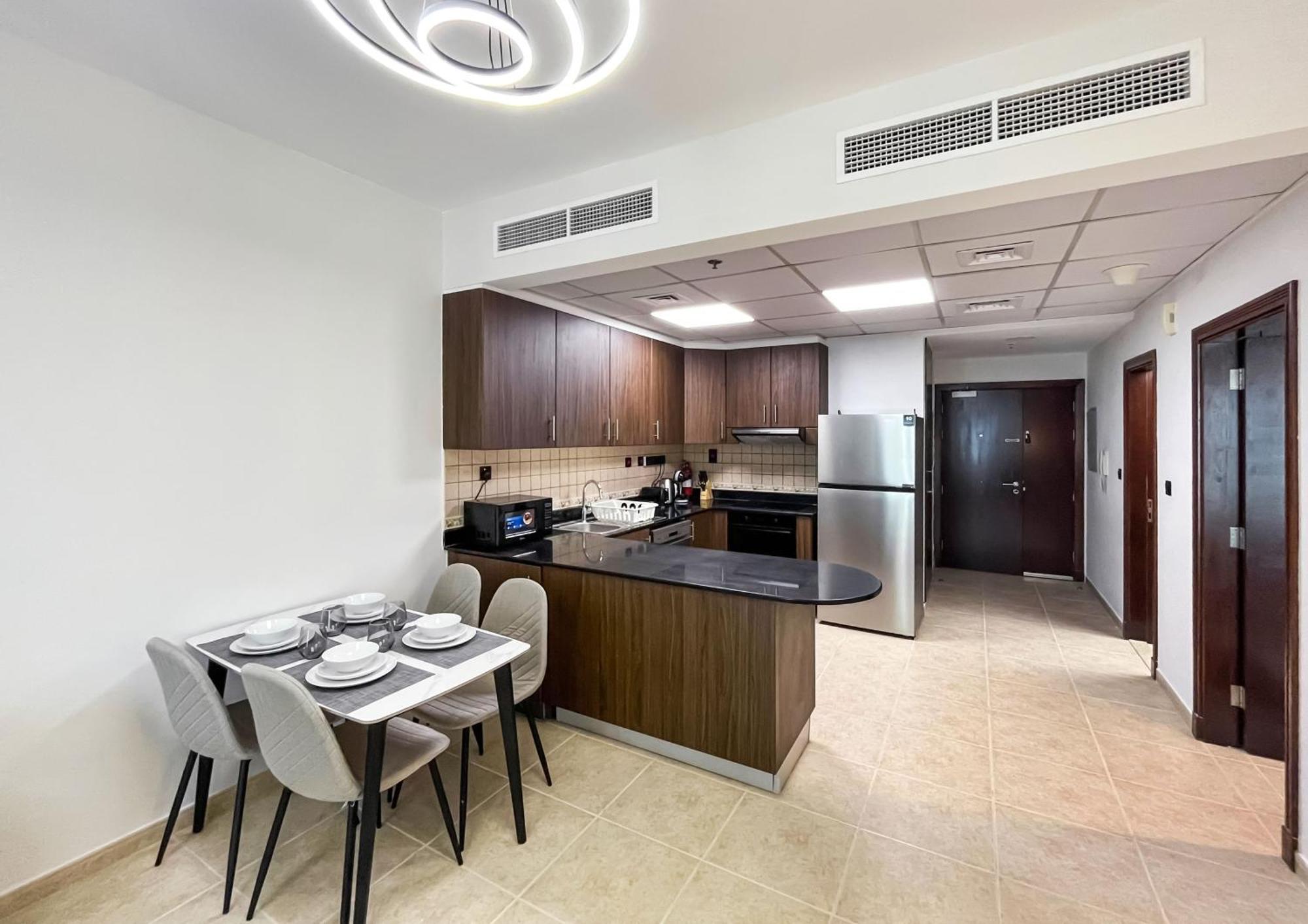 Apartment Livbnb-high Rise 1br With Balcony Near Barasti Dubai