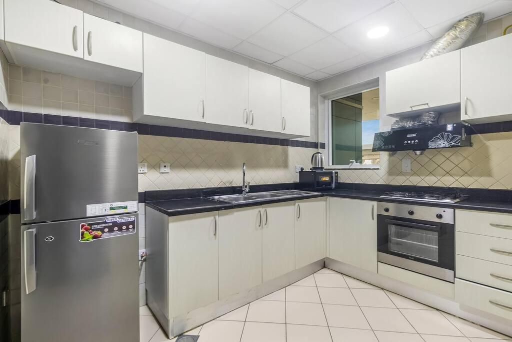 Apartment Stunning 2br In The Heart Of Marina *