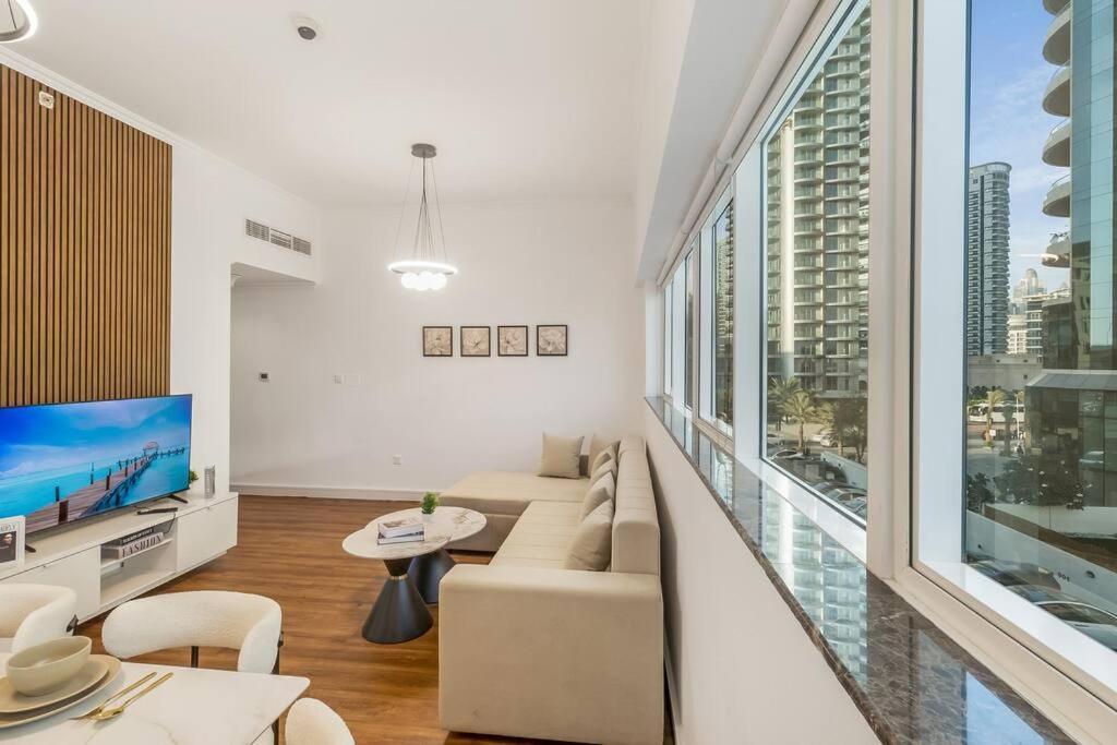 Stunning 2br In The Heart Of Marina Dubai