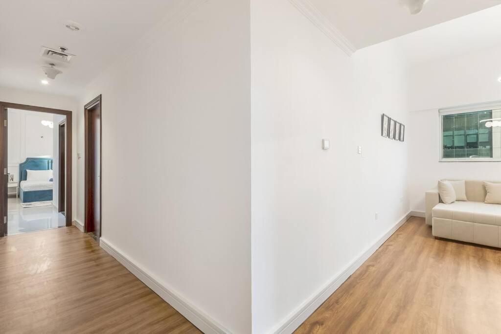 Stunning 2br In The Heart Of Marina Dubai