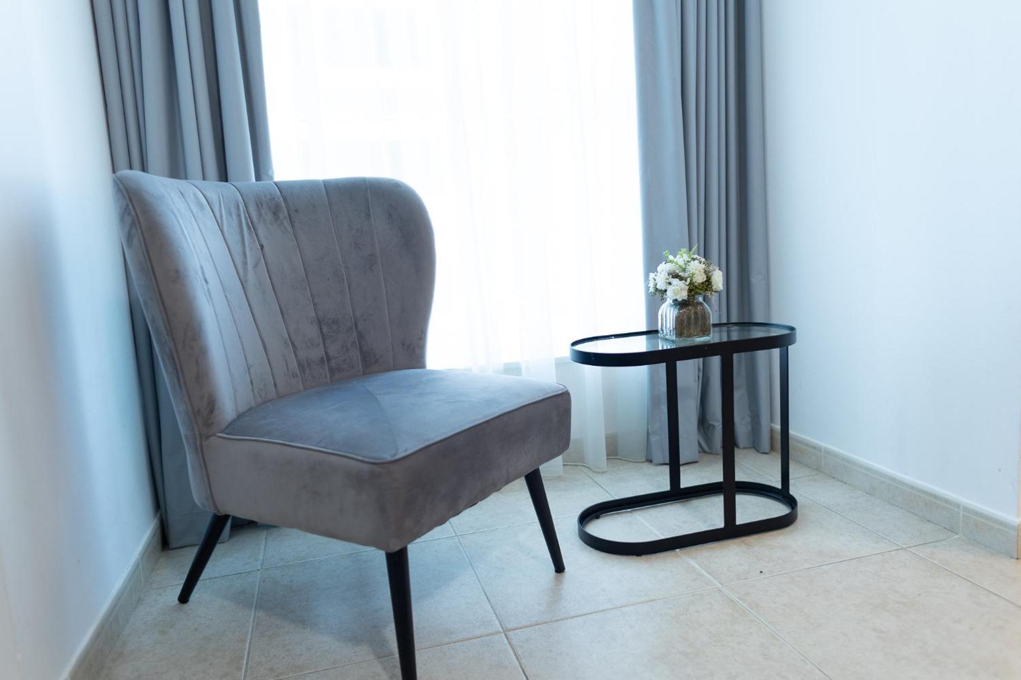 Elite Residences Tower Marina By Happy Season *