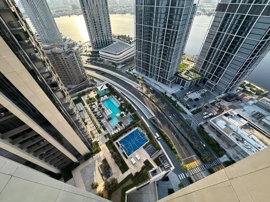 Apartment Beautiful 3br With Canal View Dubai