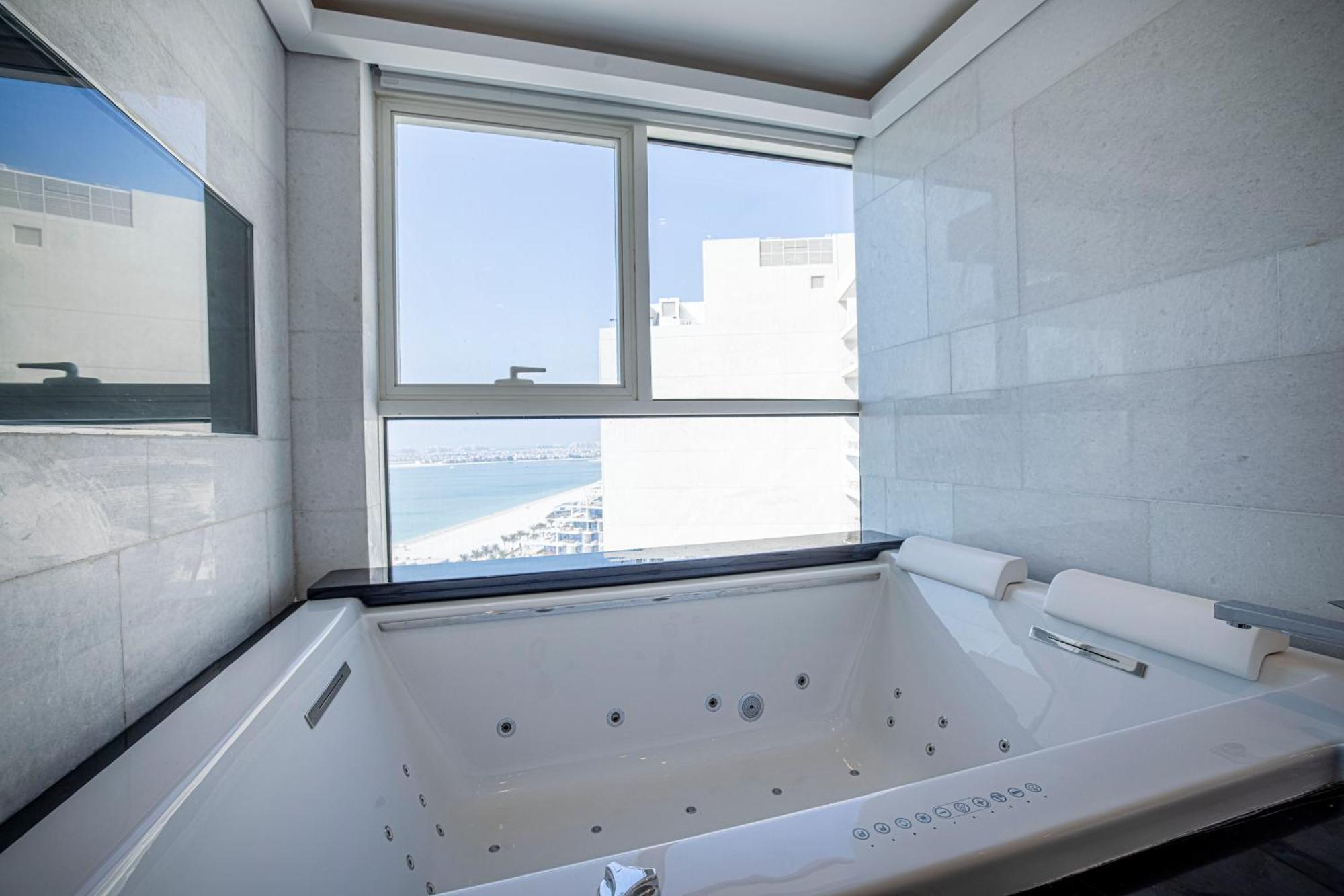 Five Palm Luxury Penthouse Full Marina View & Private Pool *