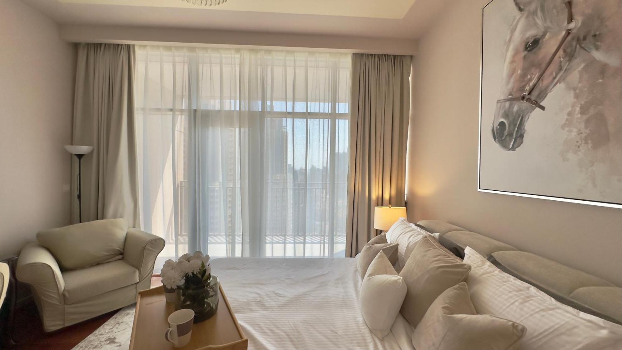 Apartment 3br High Floor At Boulevard Crescent In Downtown By Vibel *