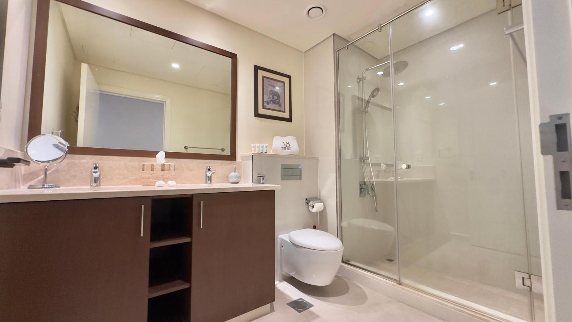 3br High Floor At Boulevard Crescent In Downtown By Vibel *