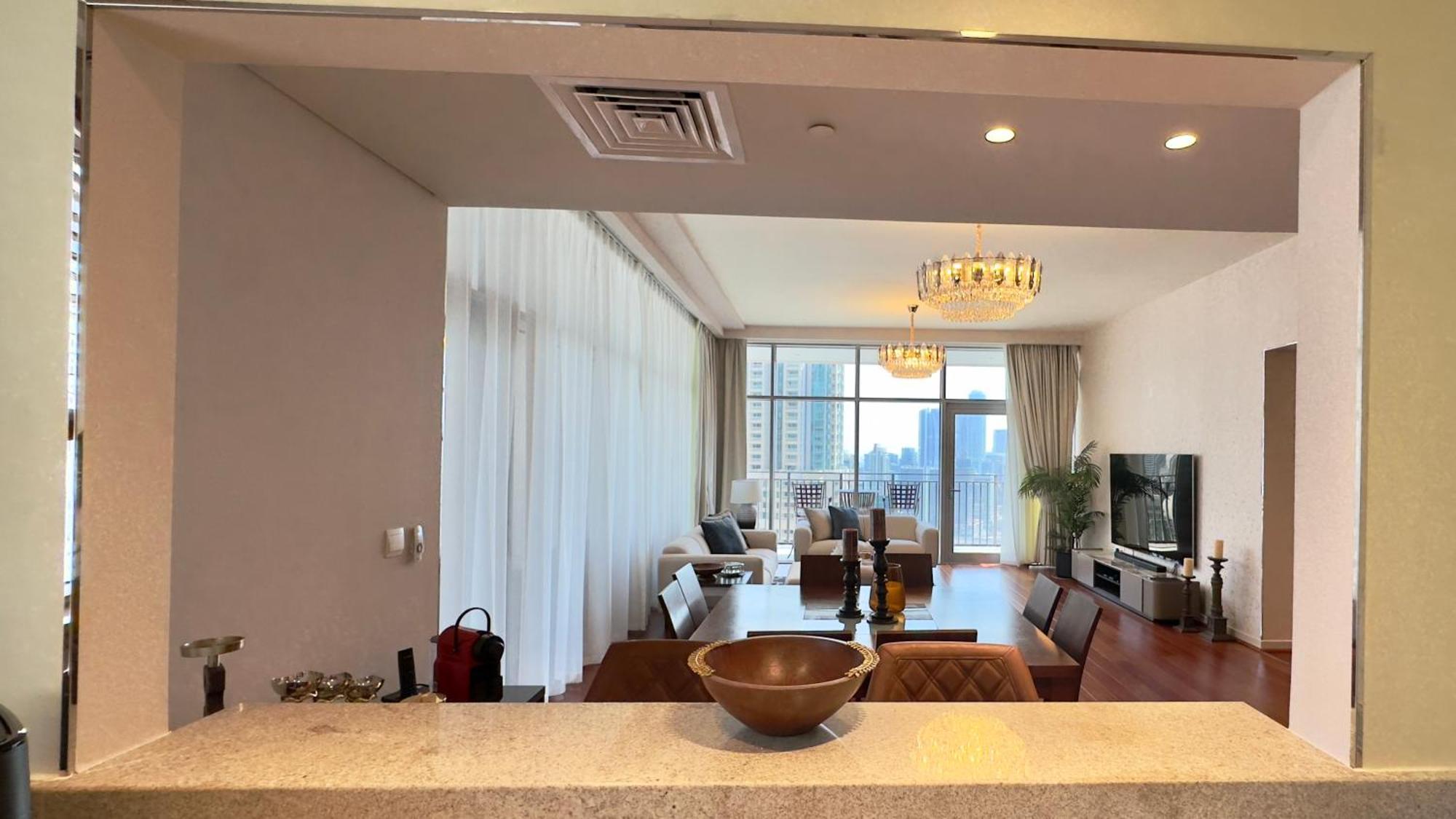 3br High Floor At Boulevard Crescent In Downtown By Vibel Dubai