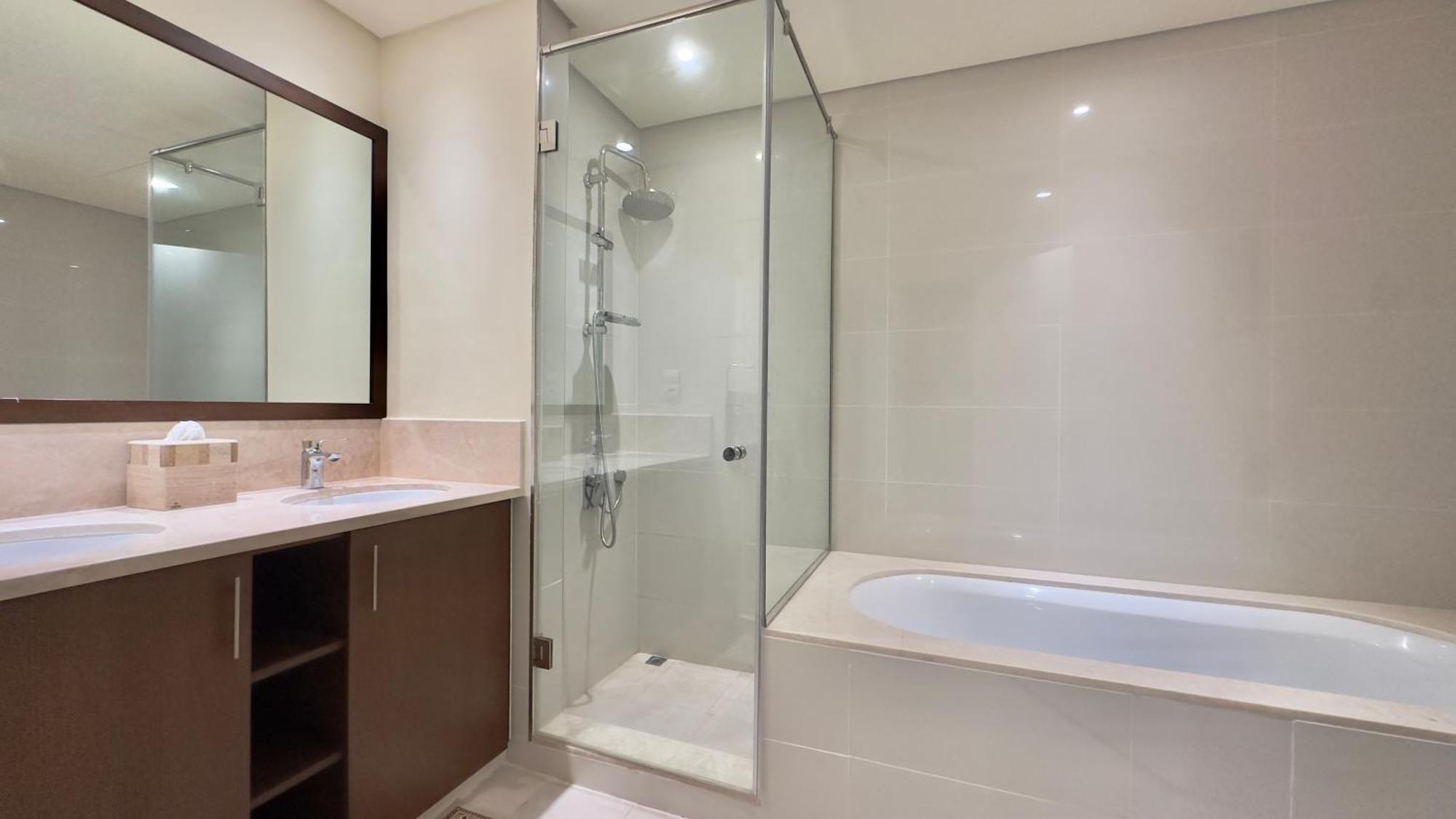 3br High Floor At Boulevard Crescent In Downtown By Vibel * Dubai