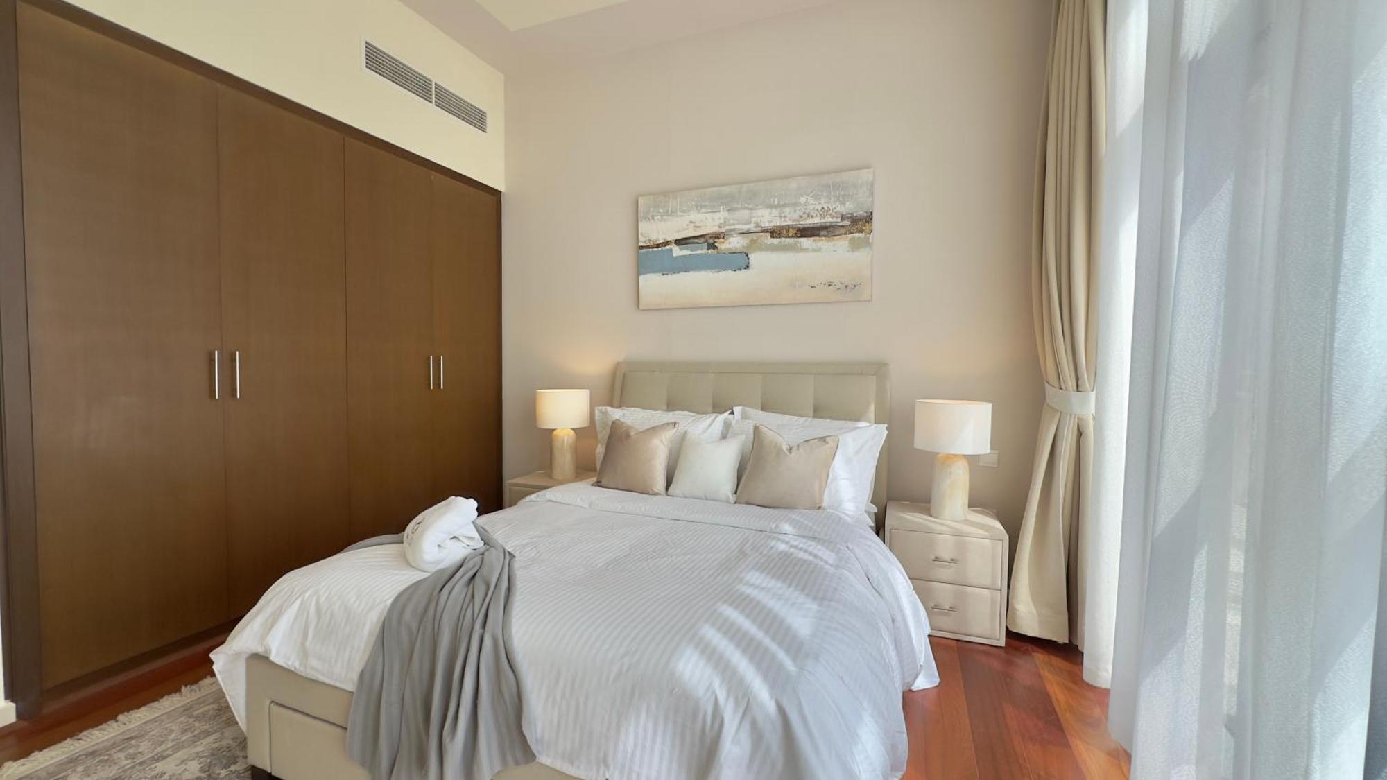 3br High Floor At Boulevard Crescent In Downtown By Vibel Apartment