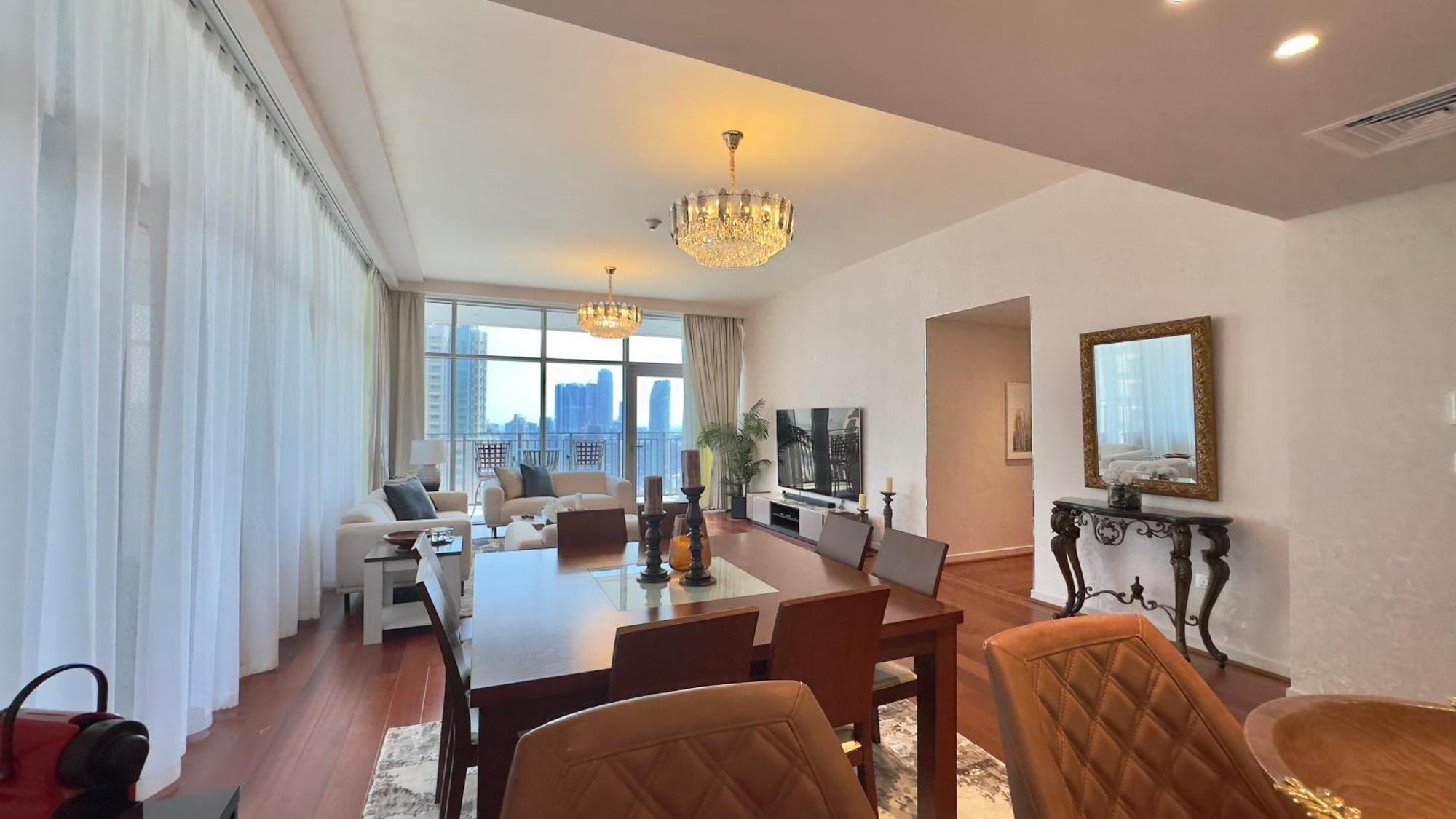 Apartment 3br High Floor At Boulevard Crescent In Downtown By Vibel