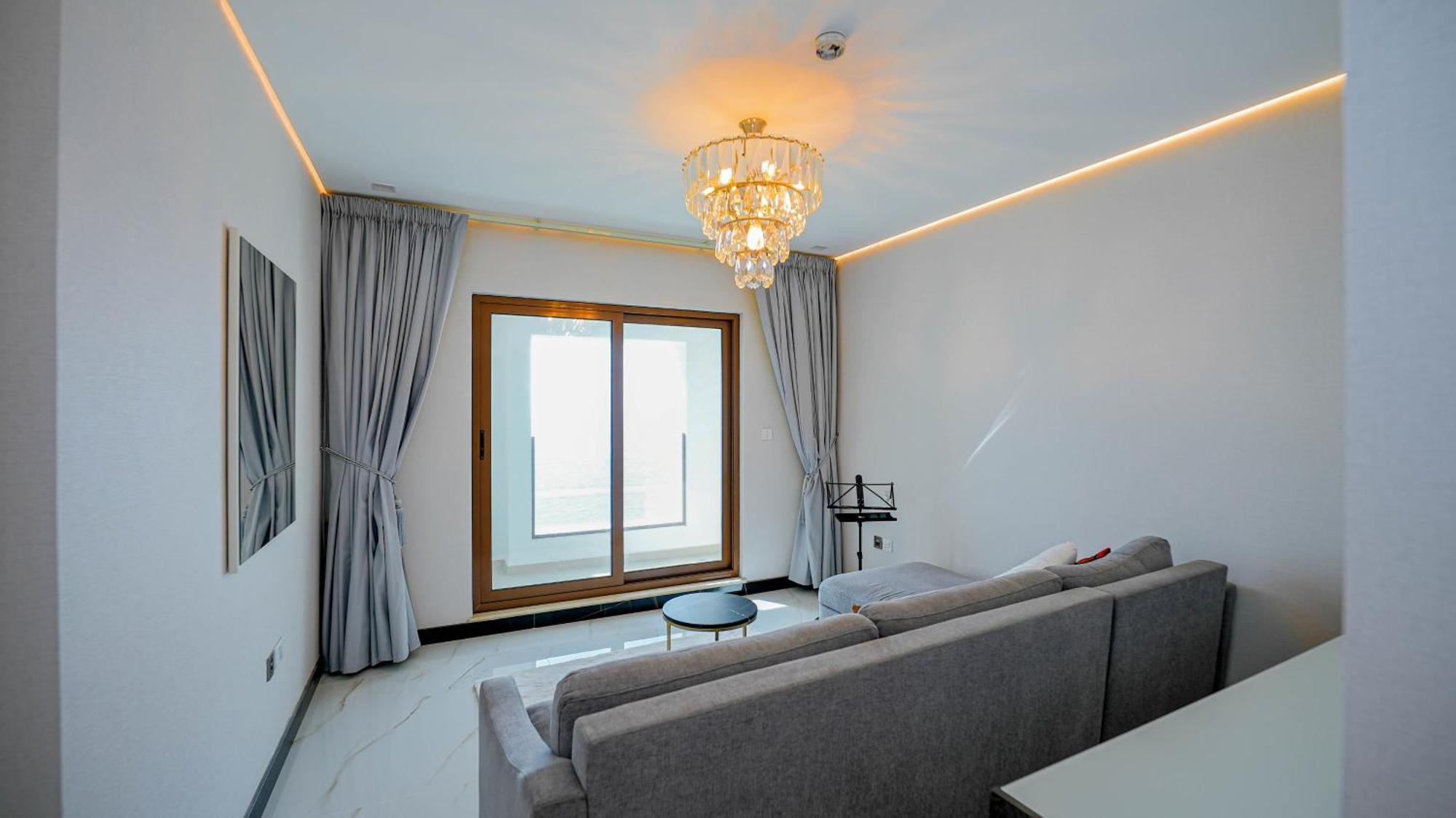 Apartment Stunning Infinite Sea View Three Bedroom Plus Maid's In Palm Jumeirah Dubai
