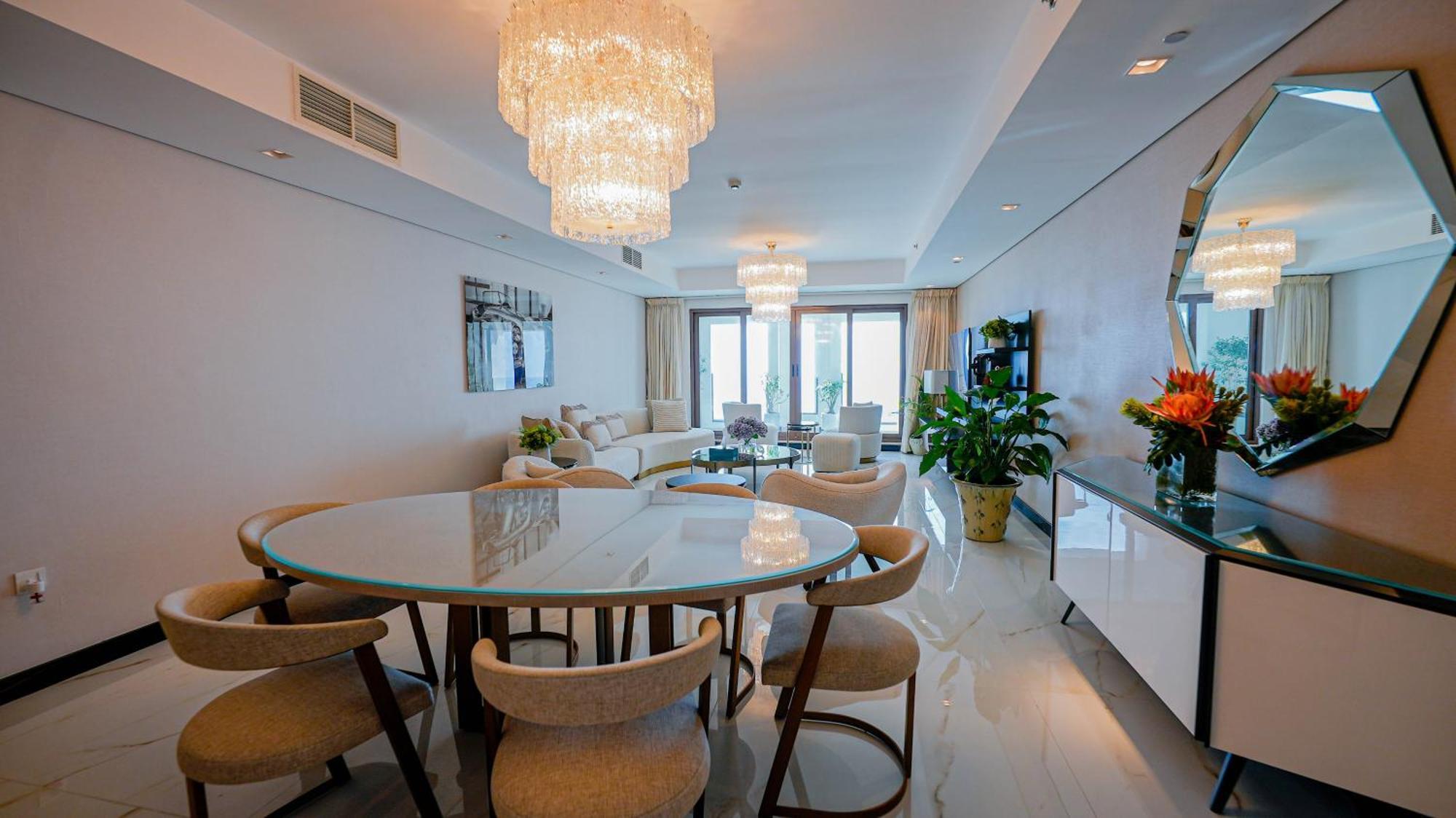 Stunning Infinite Sea View Three Bedroom Plus Maid's In Palm Jumeirah Apartment Dubai