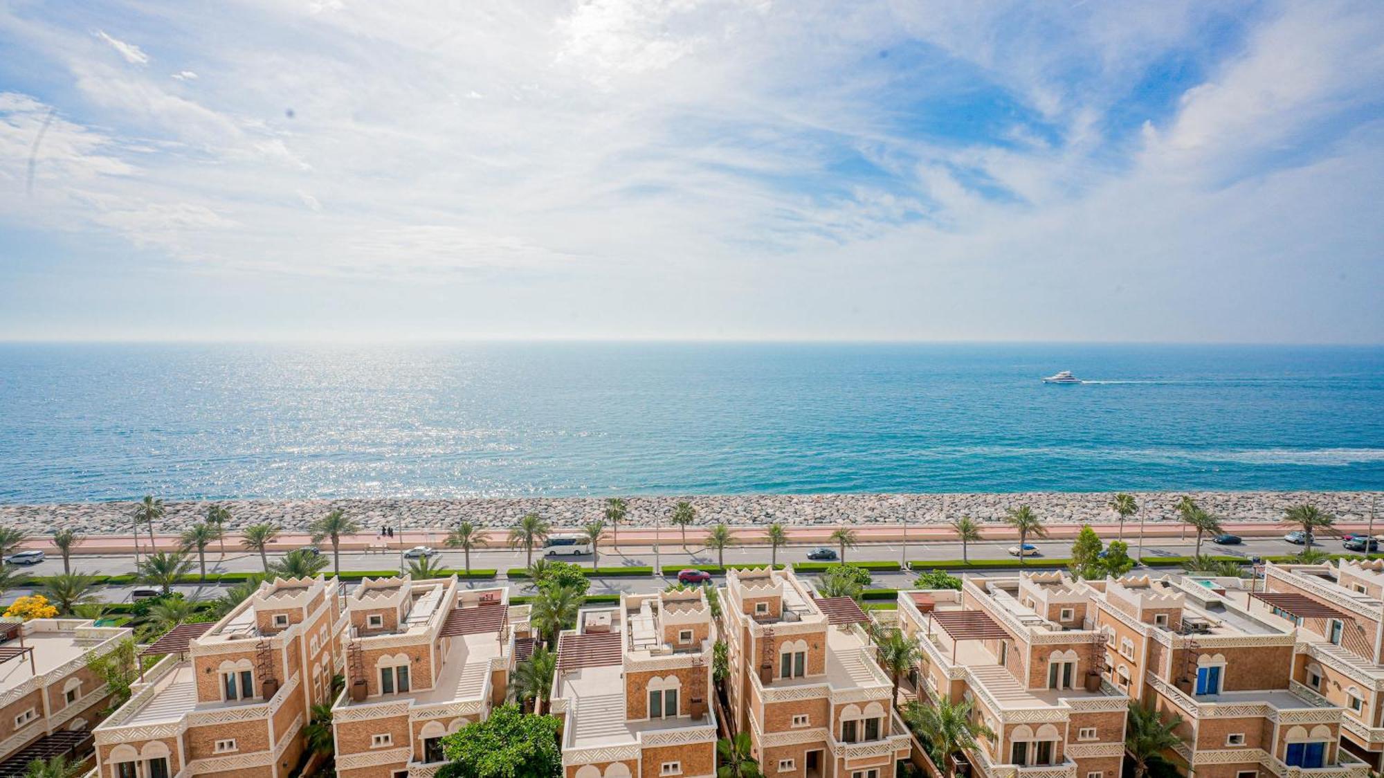 Stunning Infinite Sea View Three Bedroom Plus Maid's In Palm Jumeirah *
