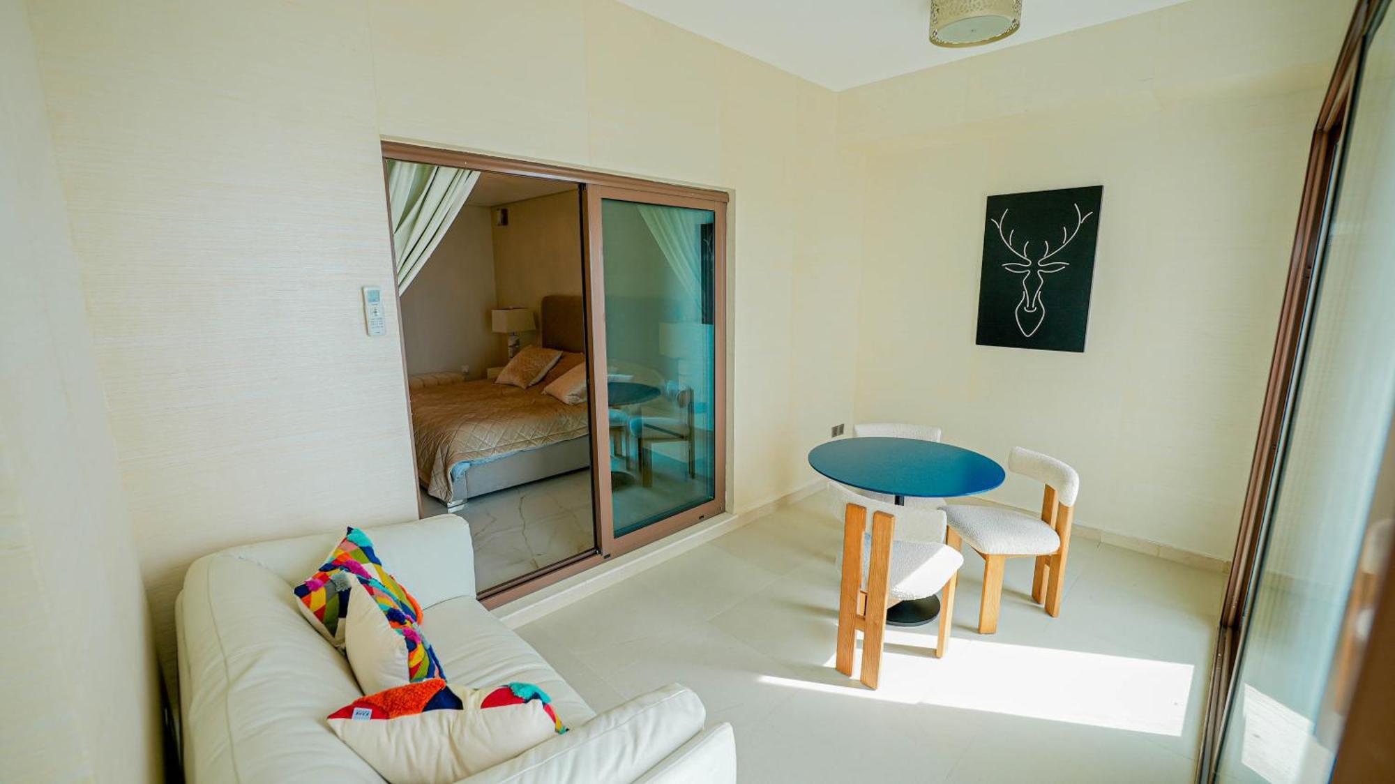 Stunning Infinite Sea View Three Bedroom Plus Maid's In Palm Jumeirah Dubai