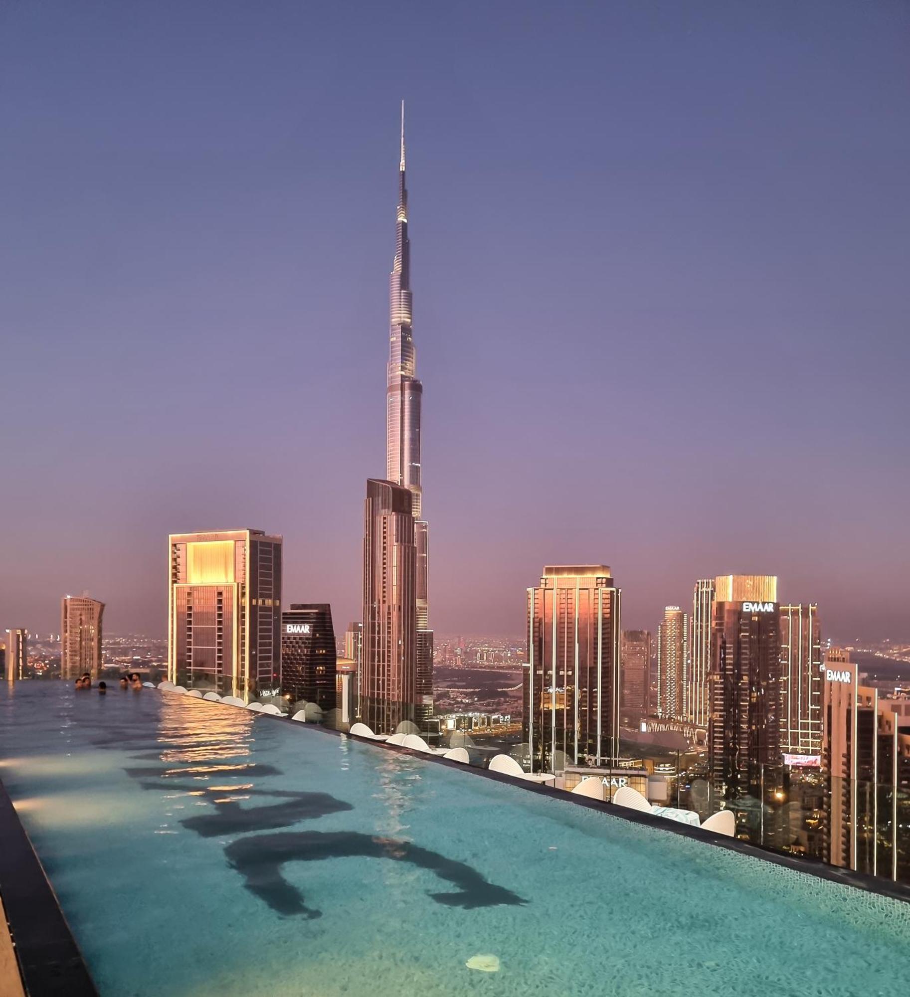 Apartment Pool In The Clouds With Burj Khalifa View, 2br In Paramount Midtown Dubai