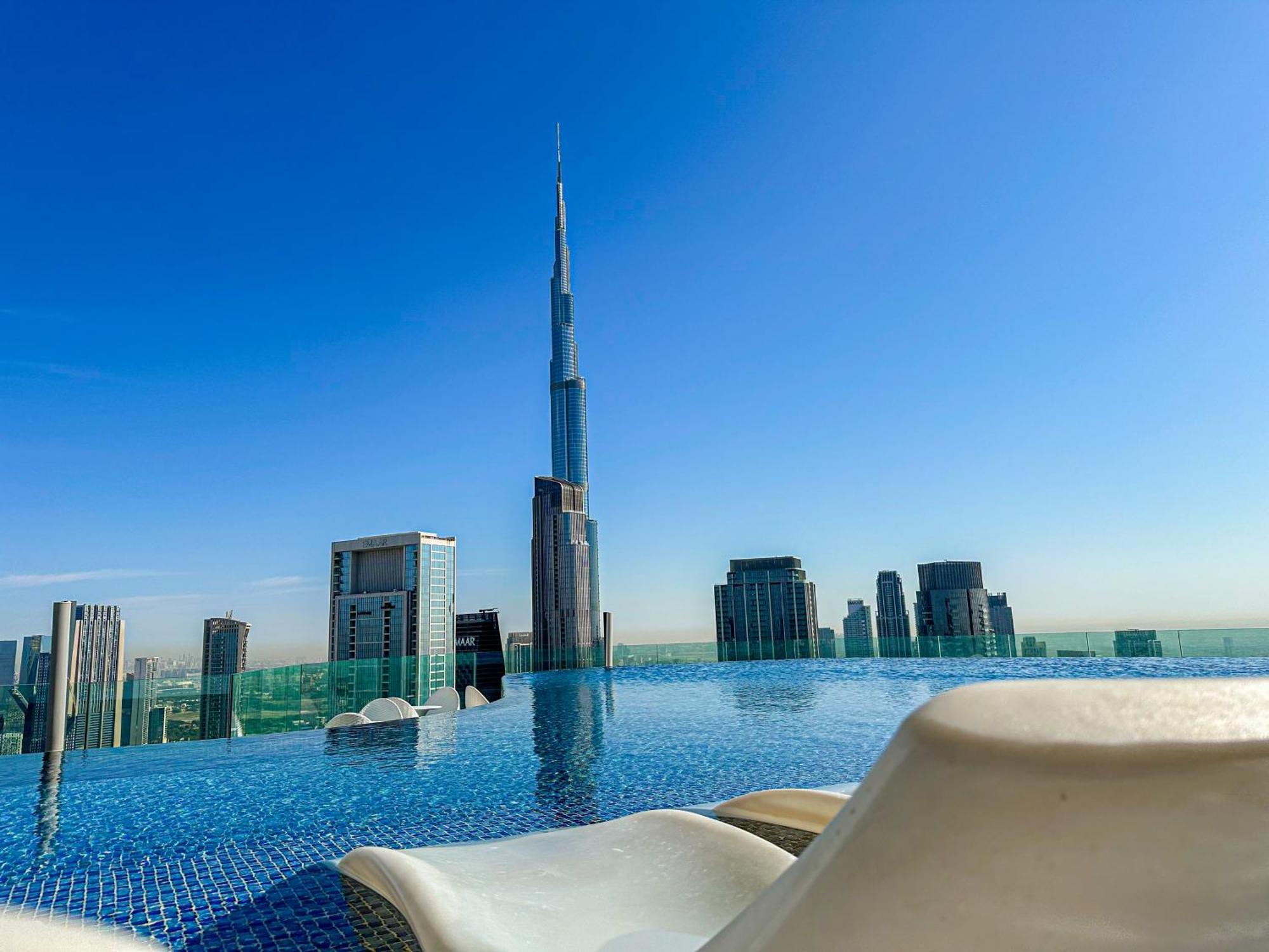 Apartment Pool In The Clouds With Burj Khalifa View, 2br In Paramount Midtown