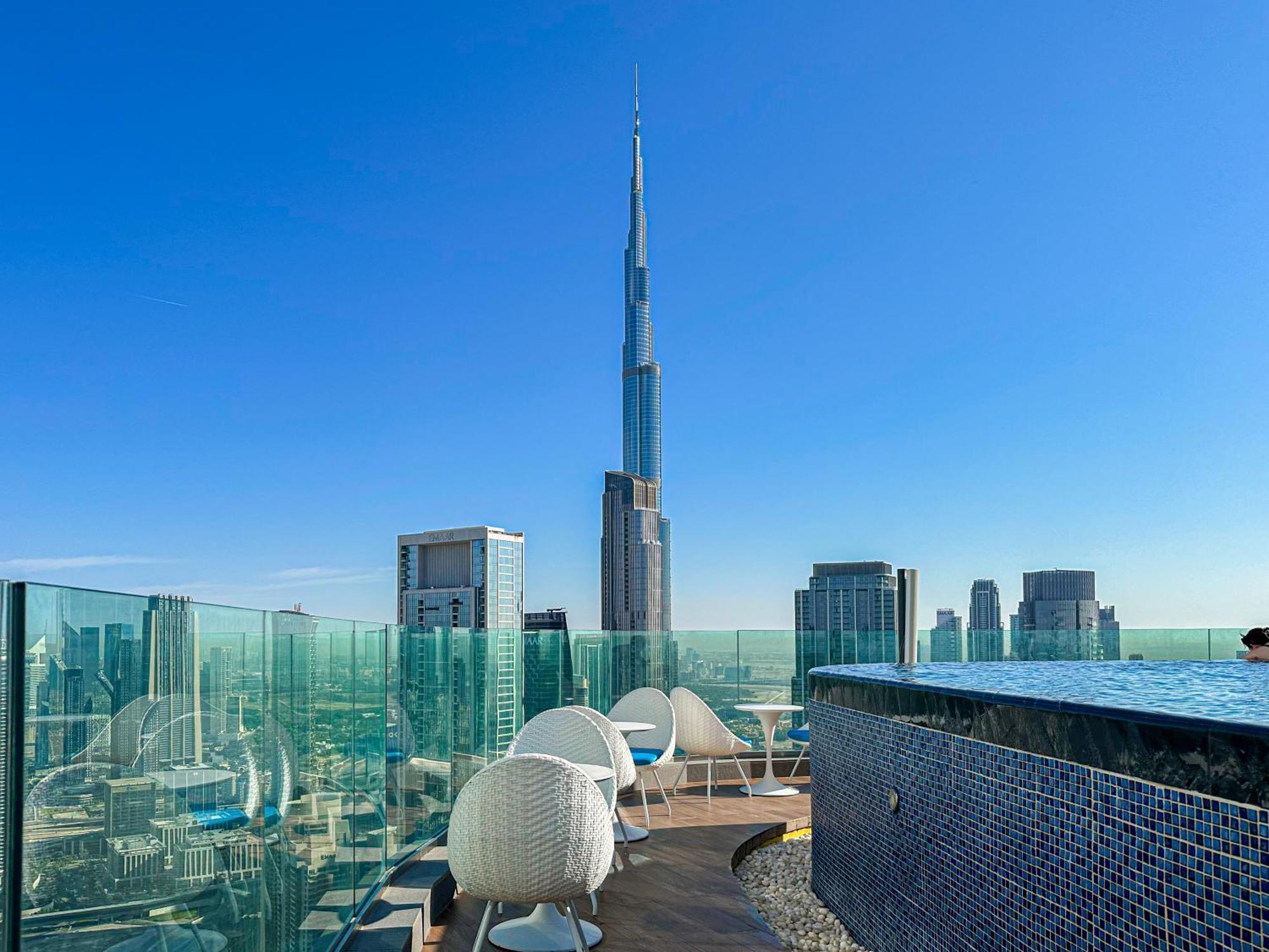 Pool In The Clouds With Burj Khalifa View, 2br In Paramount Midtown Apartment