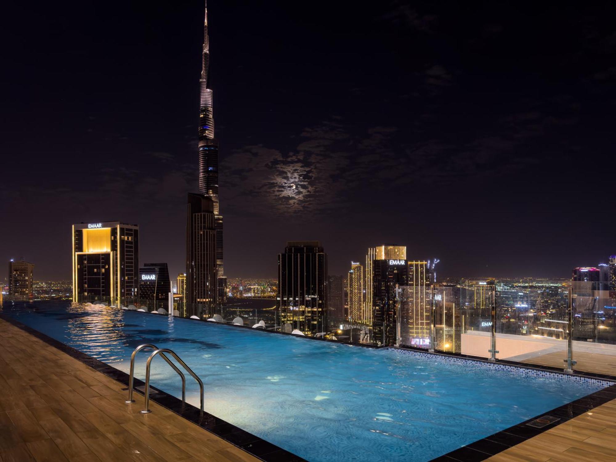 Pool In The Clouds With Burj Khalifa View, 2br In Paramount Midtown Apartment